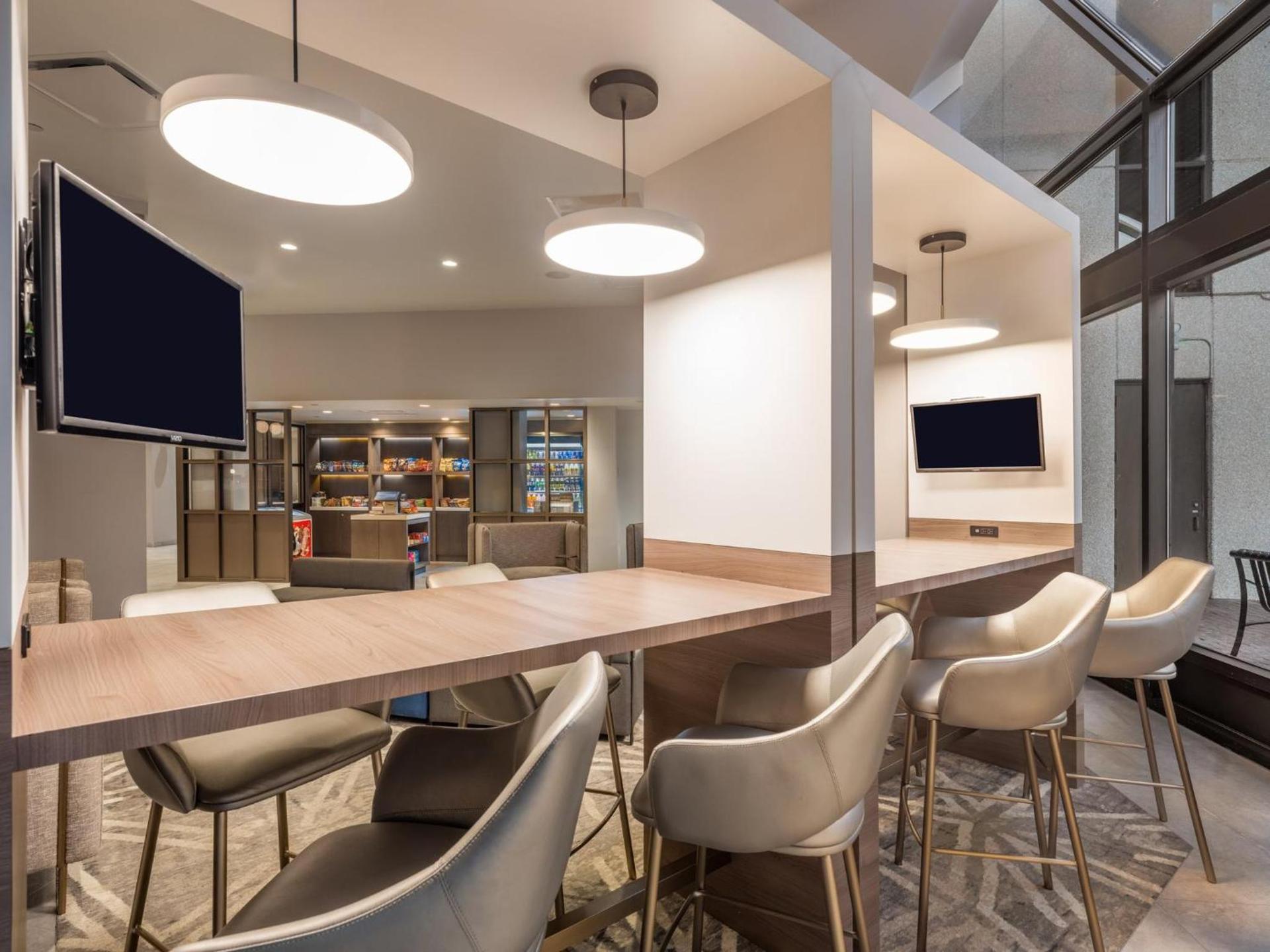 Crowne Plaza College Park - Washington DC by IHG photo 87