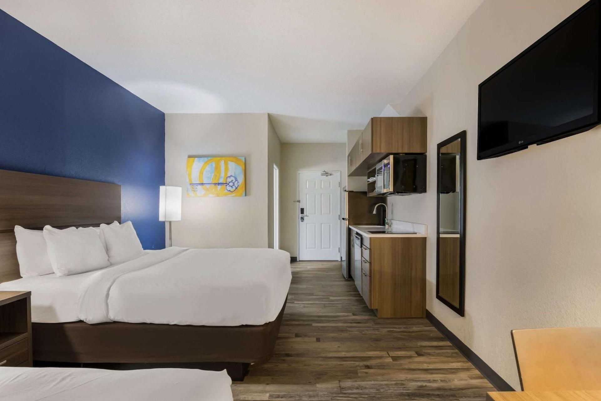 MainStay Suites Joliet I-55 photo 39
