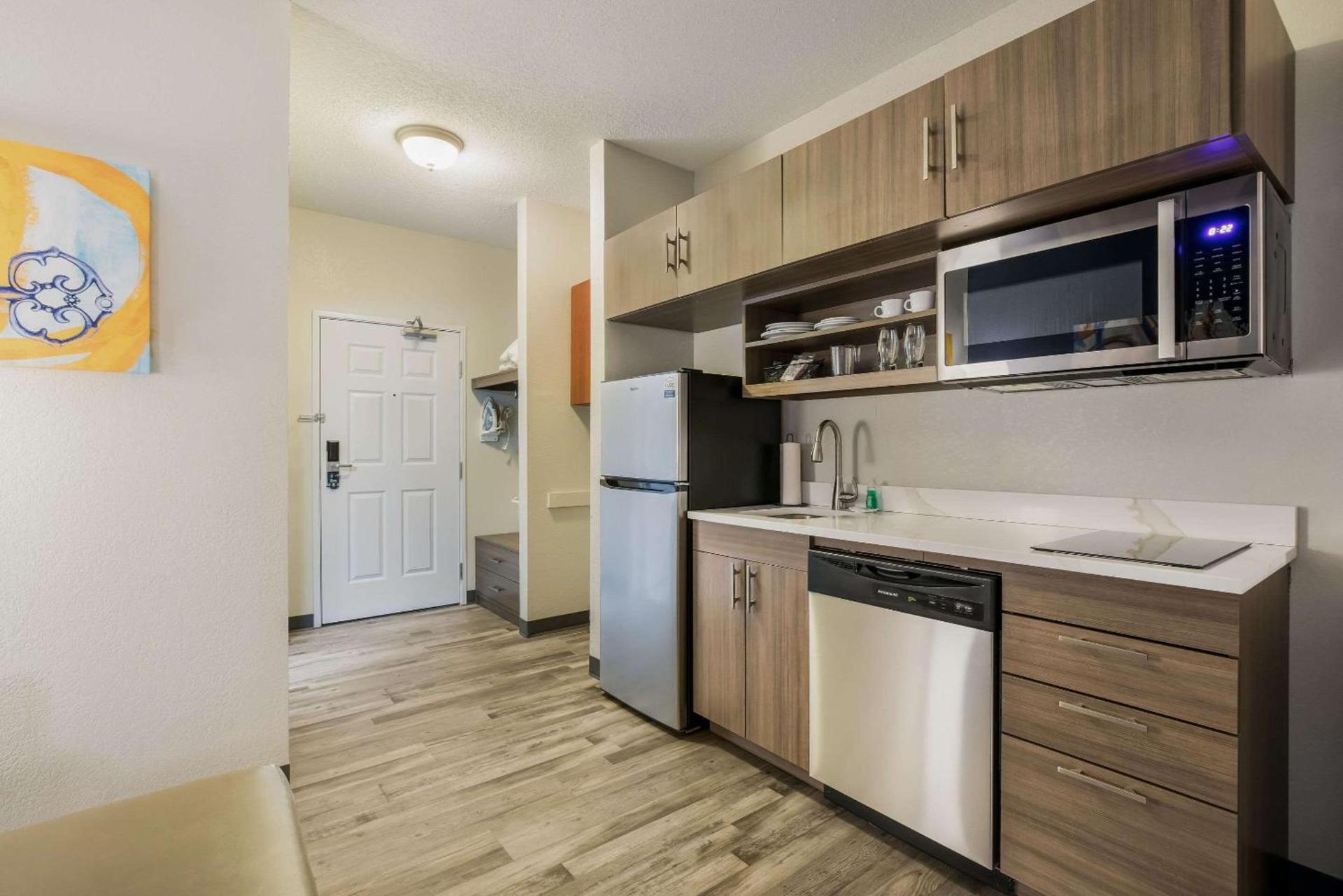 MainStay Suites Joliet I-55 photo 27