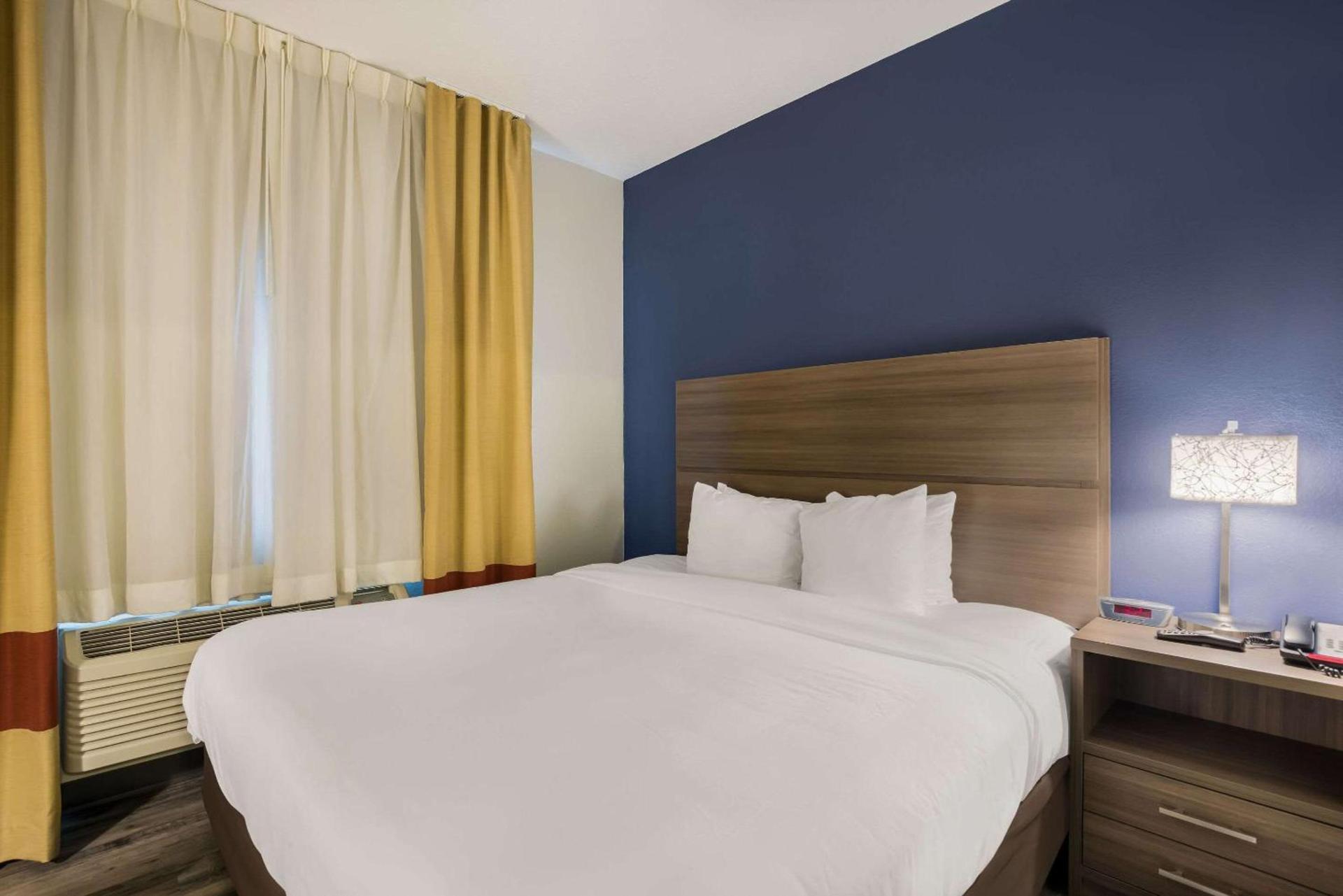 MainStay Suites Joliet I-55 photo 36