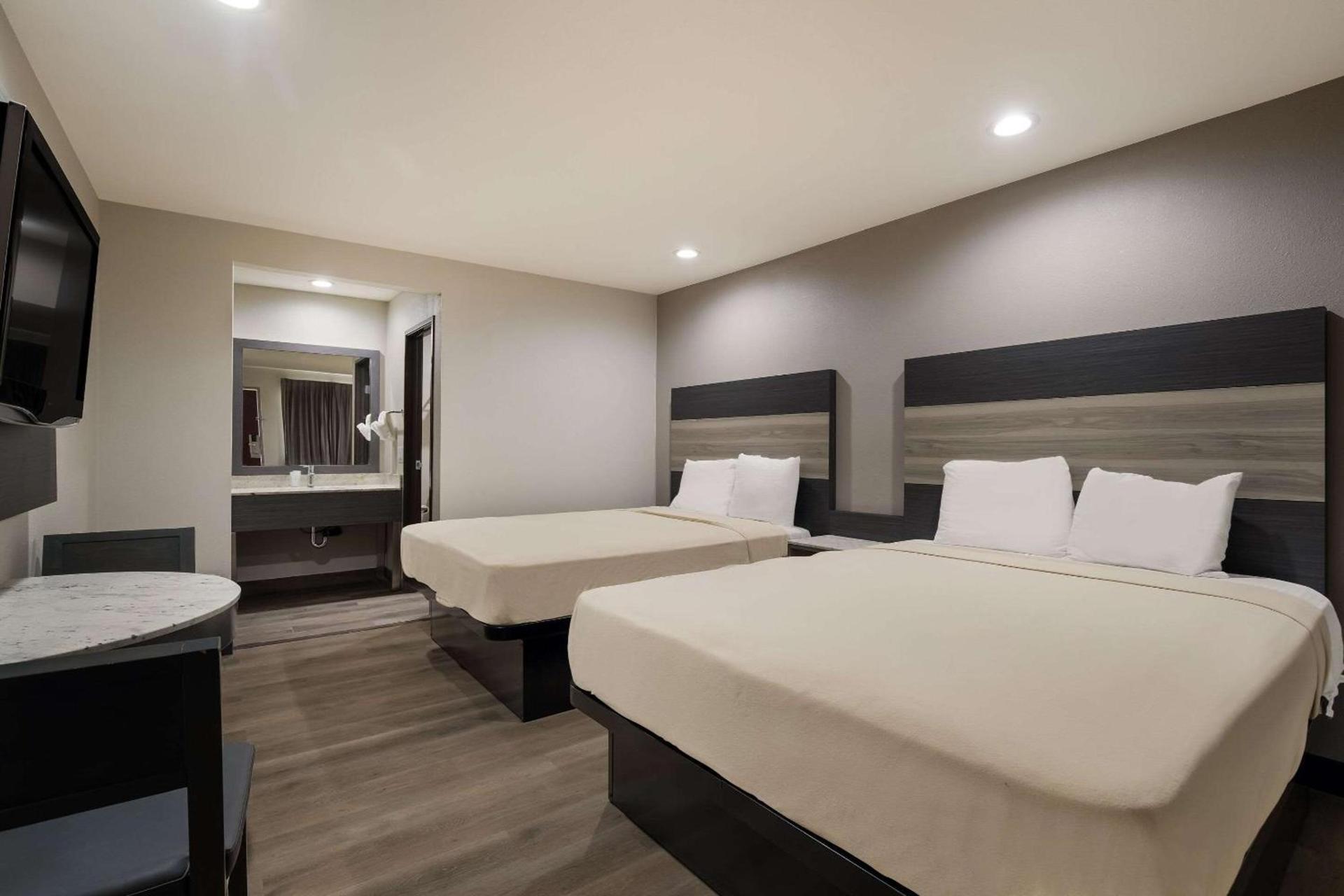 Rodeway Inn San Bernardino - Colton photo 12