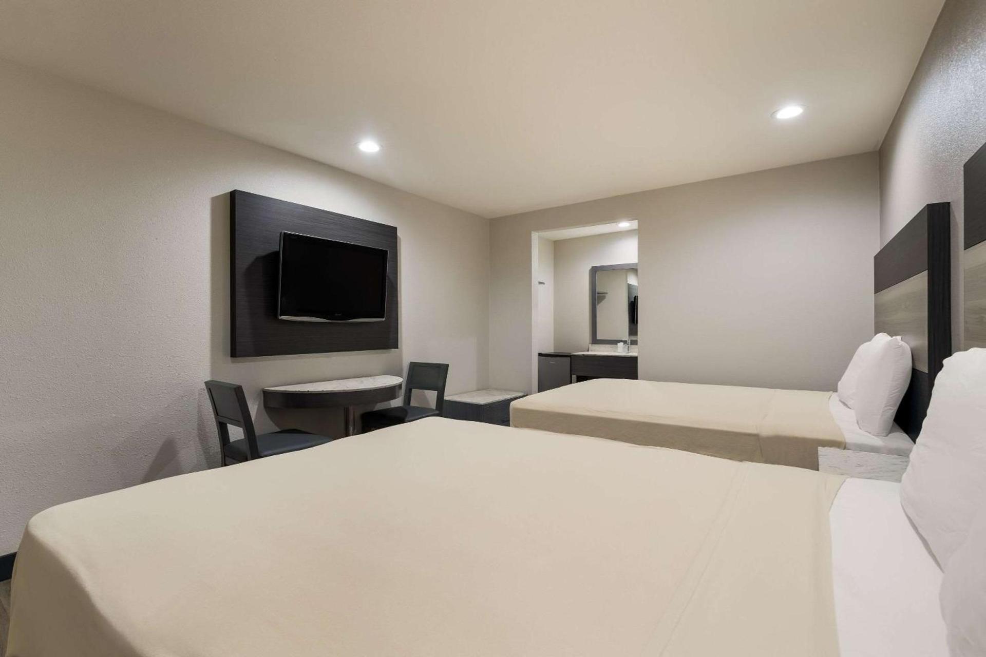 Rodeway Inn San Bernardino - Colton photo 13