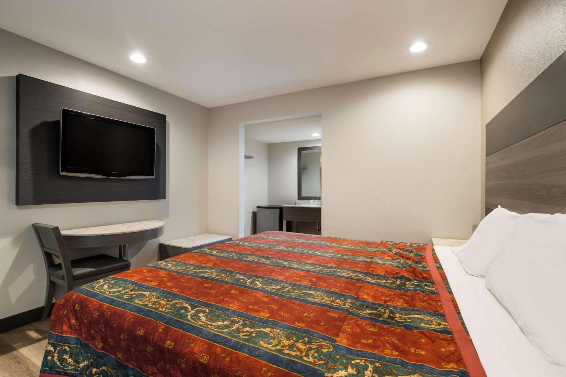Rodeway Inn San Bernardino - Colton photo 17