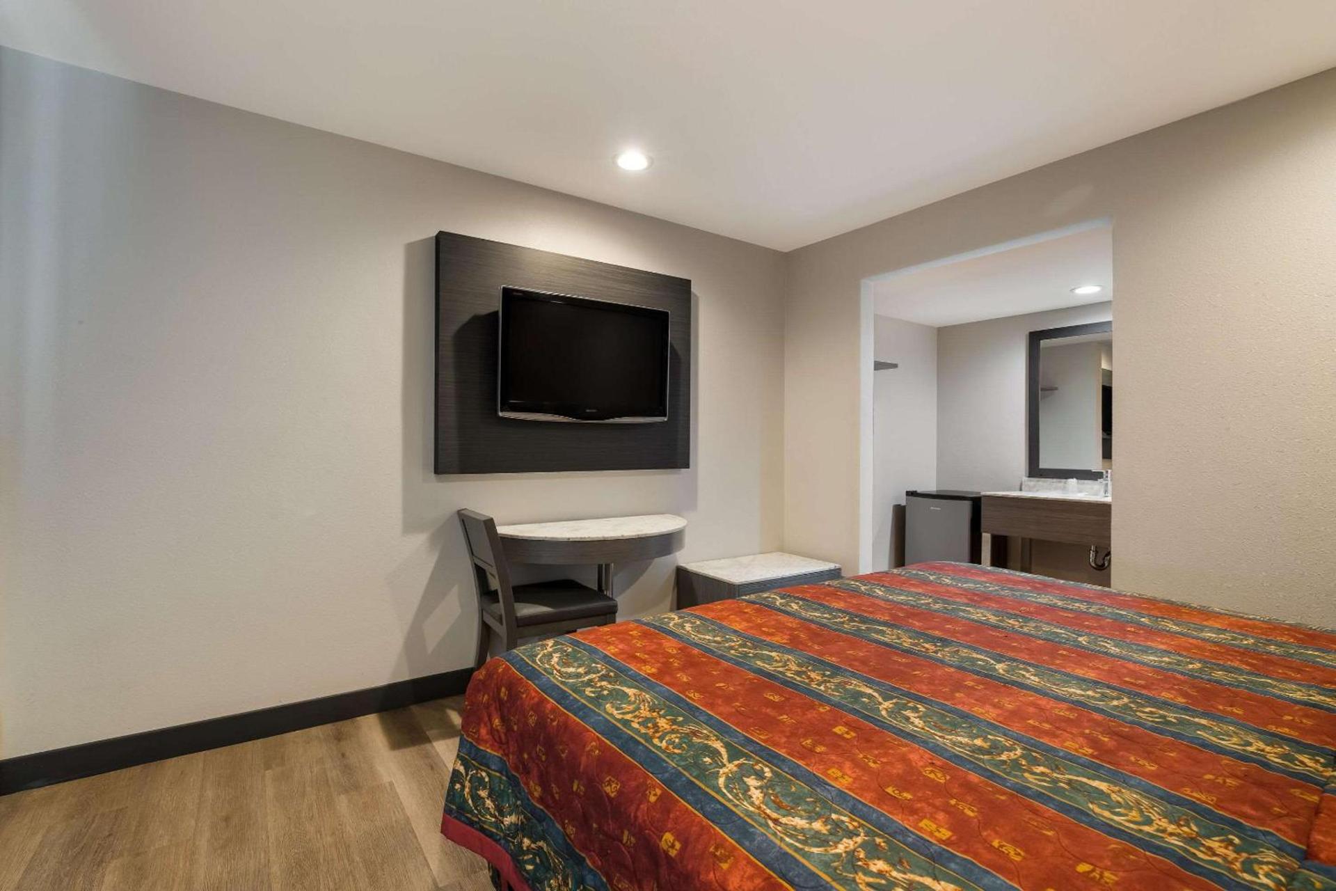 Rodeway Inn San Bernardino - Colton photo 16