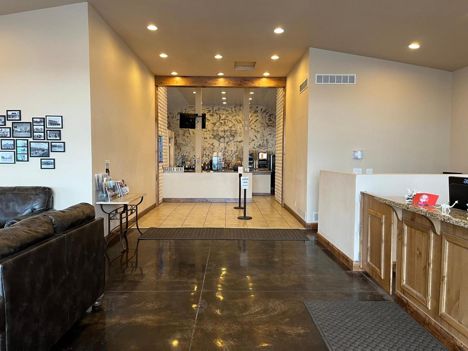 Dinosaur Inn & Suites — hotel in Vernal
