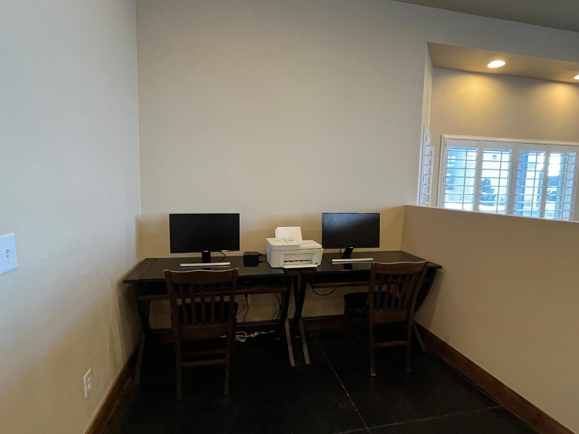 Dinosaur Inn & Suites photo 48