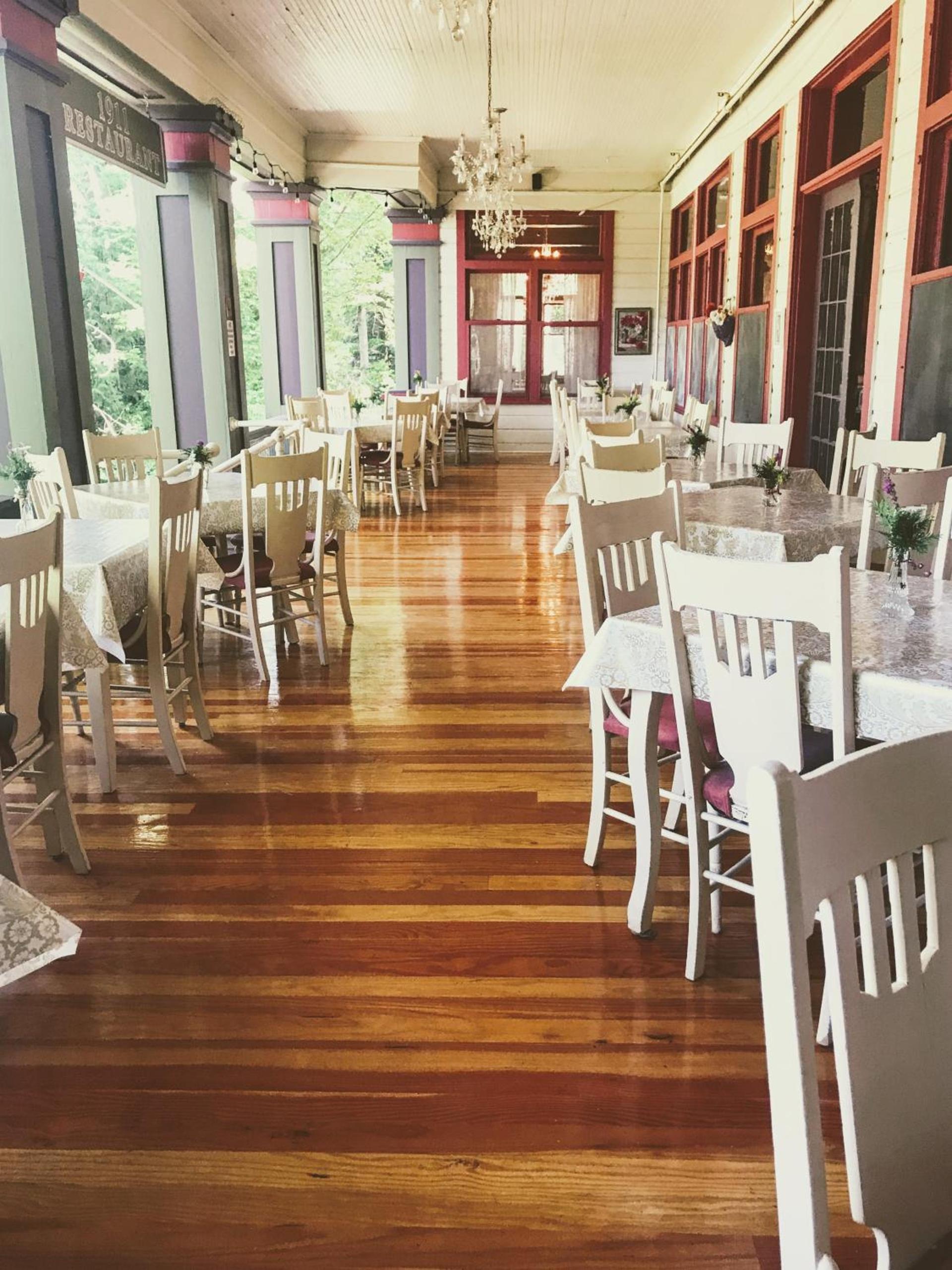Terrace Inn and 1911 Restaurant photo 23