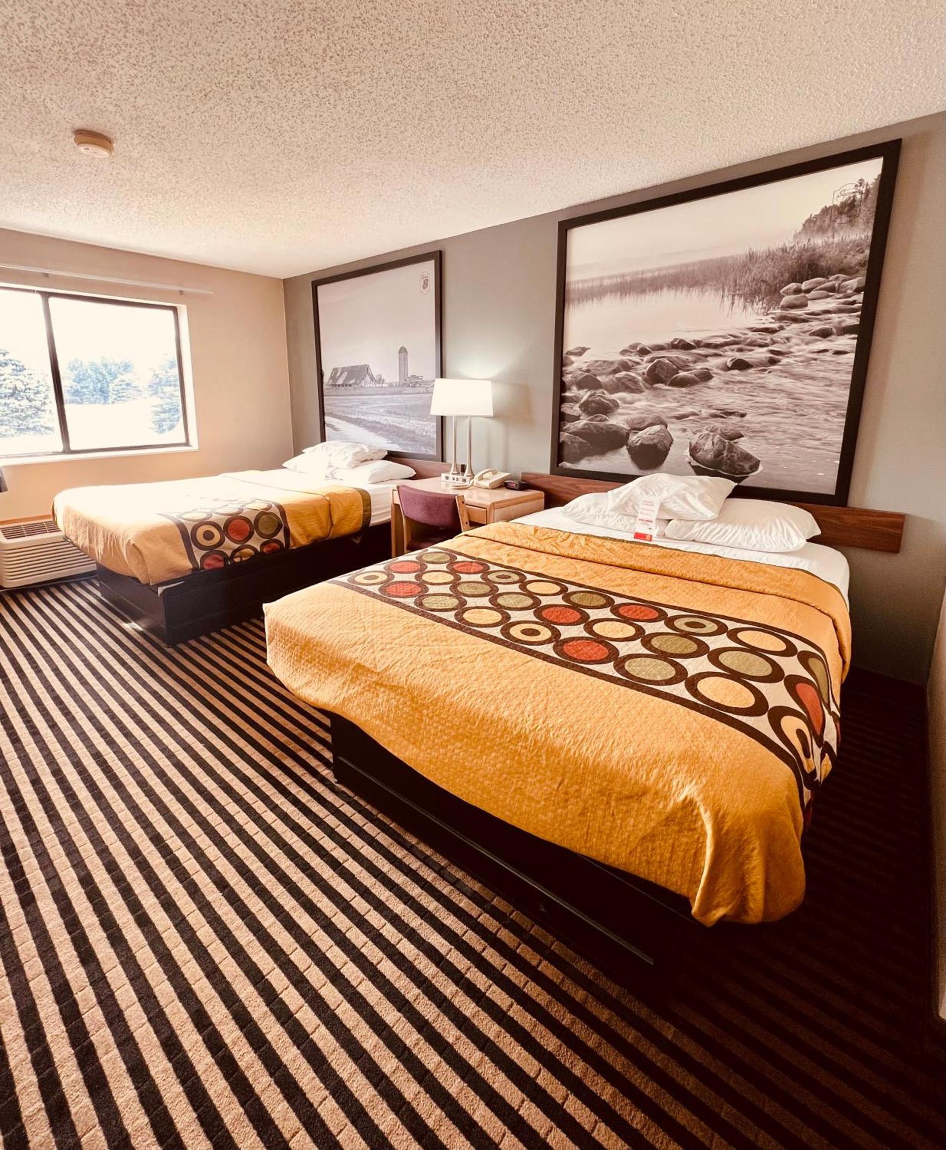 Super 8 by Wyndham Humboldt photo 37