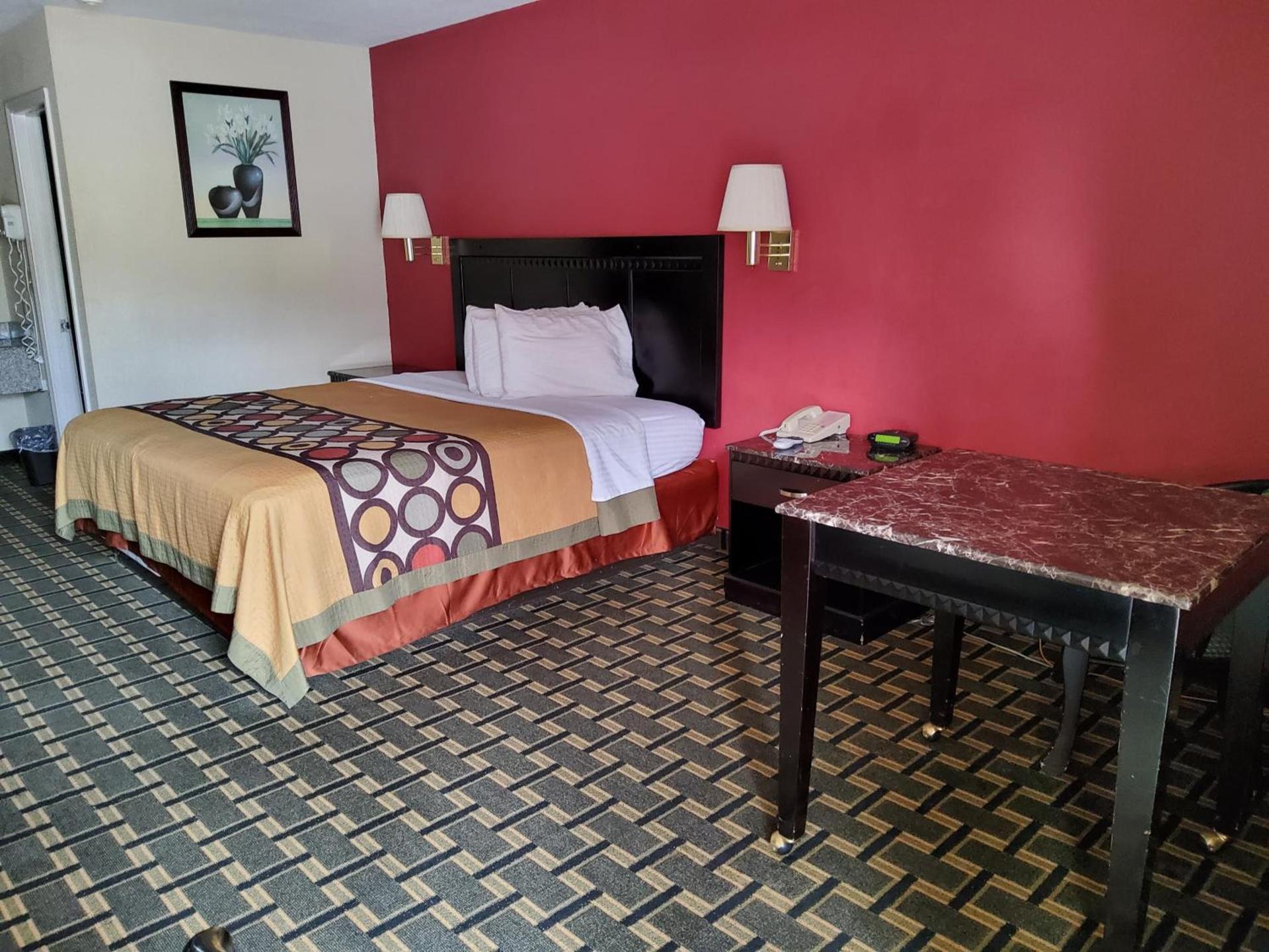 Budget Inn photo 12