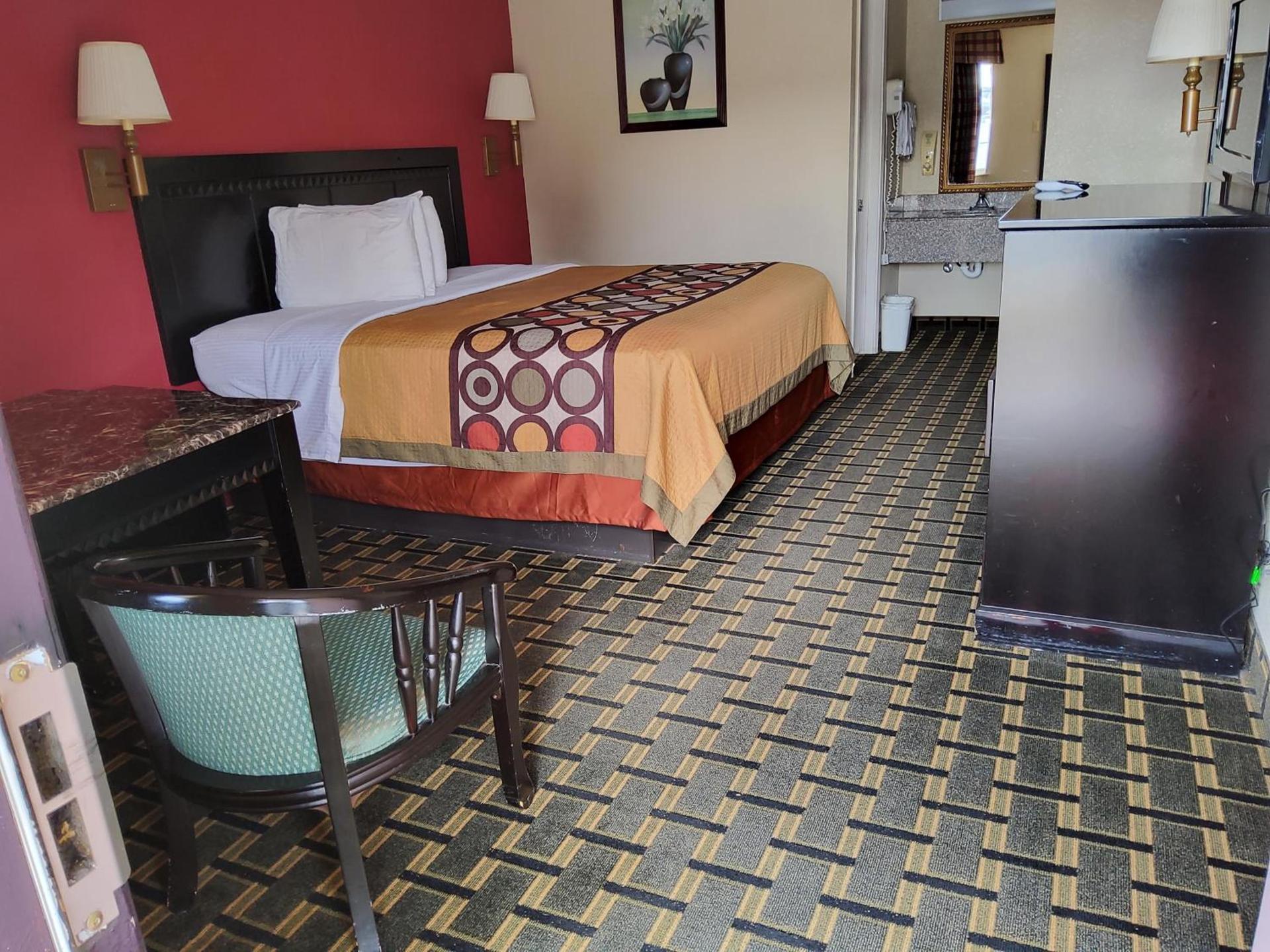 Budget Inn photo 32