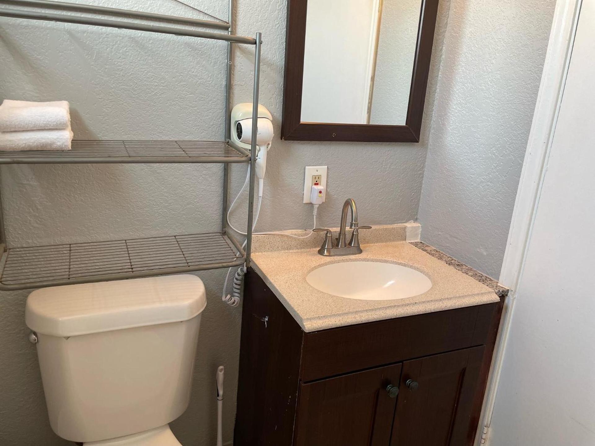 Southwind Inn photo 16