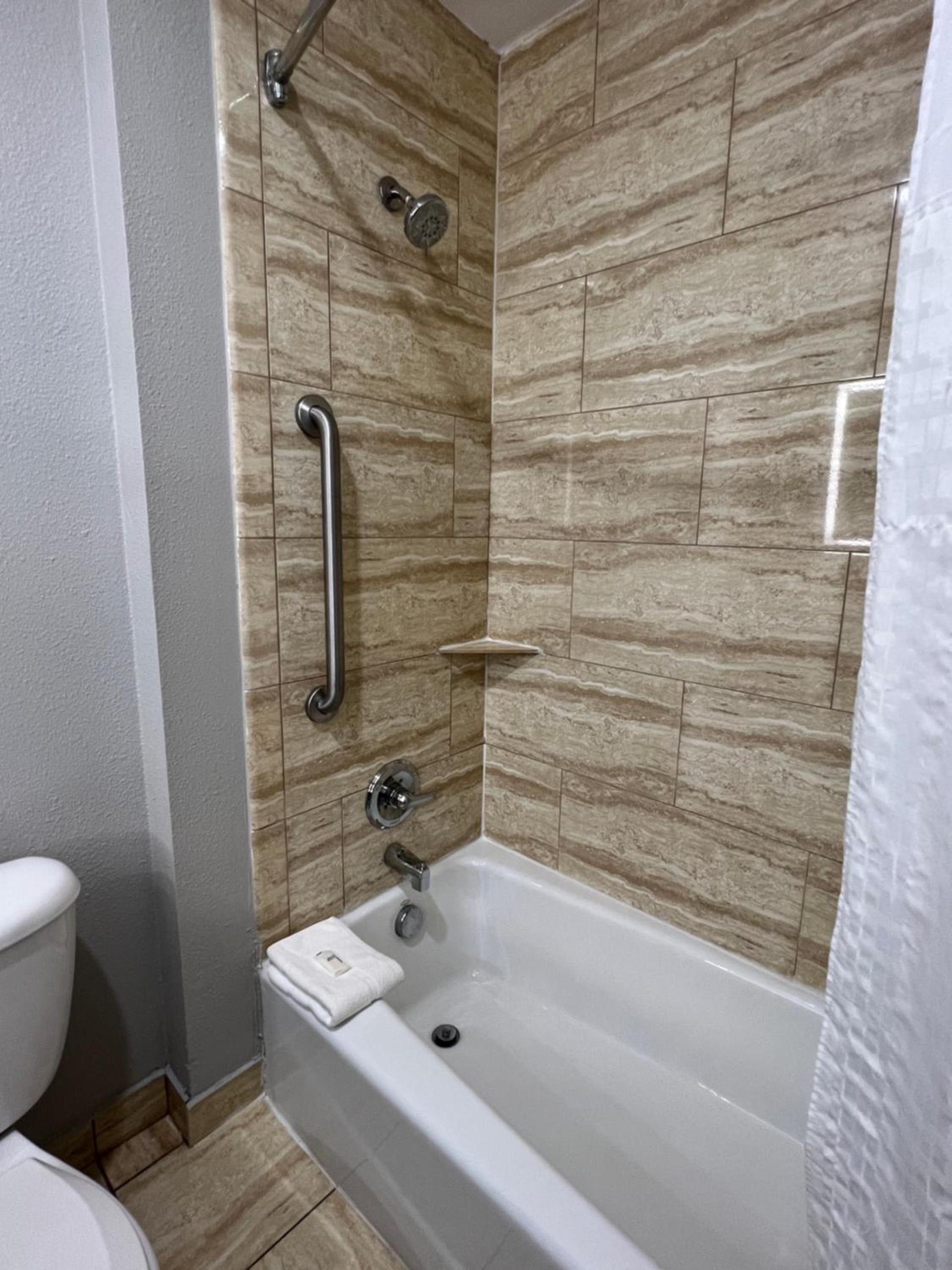 La Quinta by Wyndham Allen at The Village photo 33