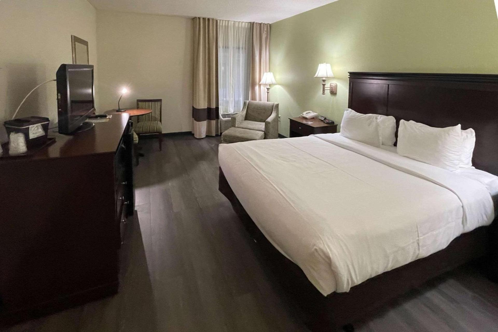 Comfort Inn Pinehurst - Southern Pines photo 23