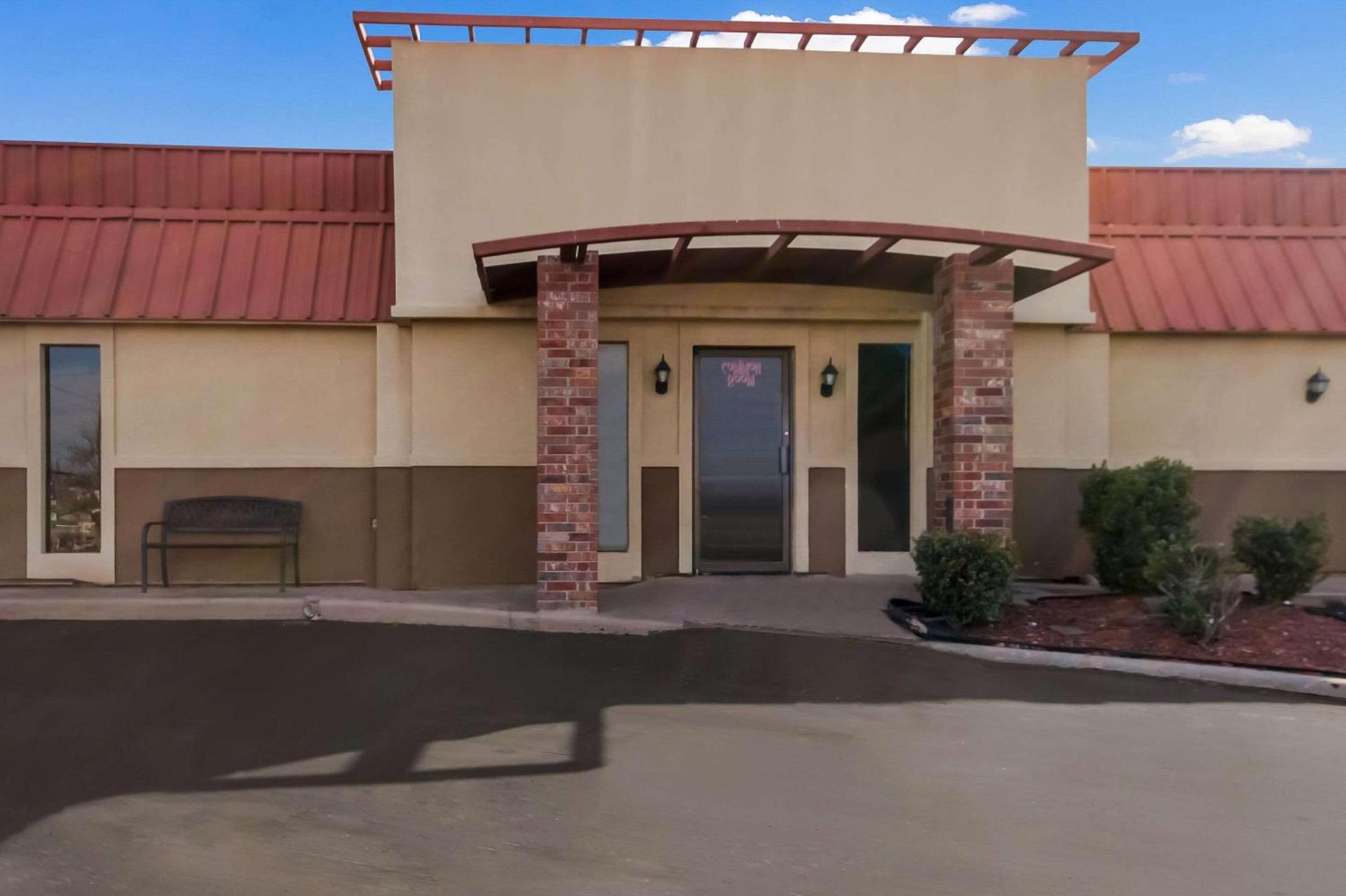 Quality Inn Chickasha photo 2