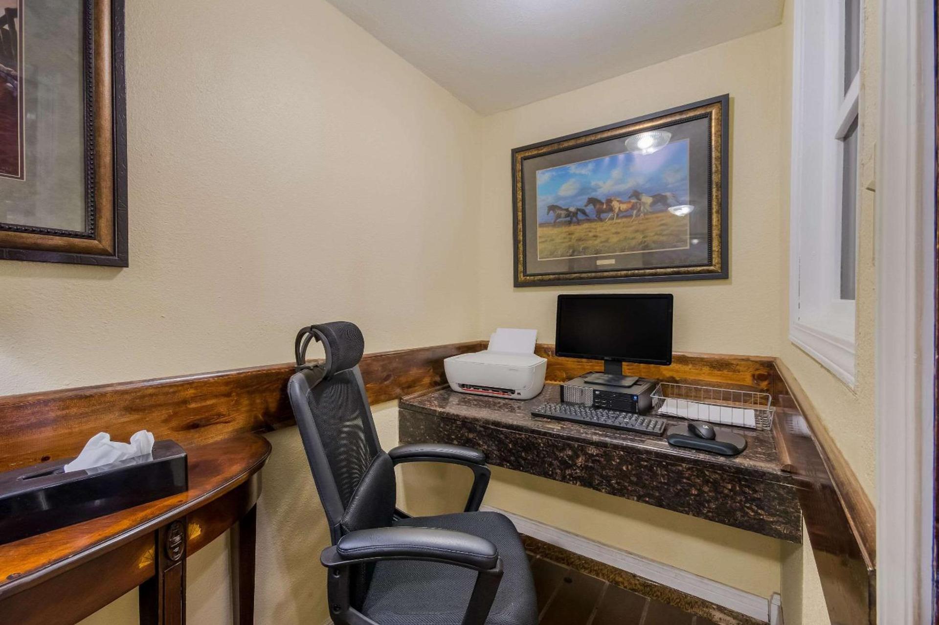 Quality Inn Chickasha photo 22