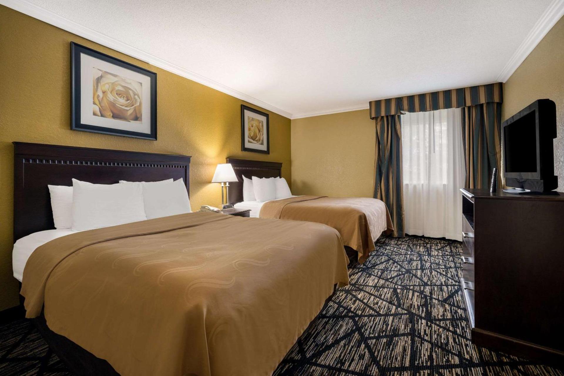 Quality Inn & Suites Syracuse Fairgrounds photo 30