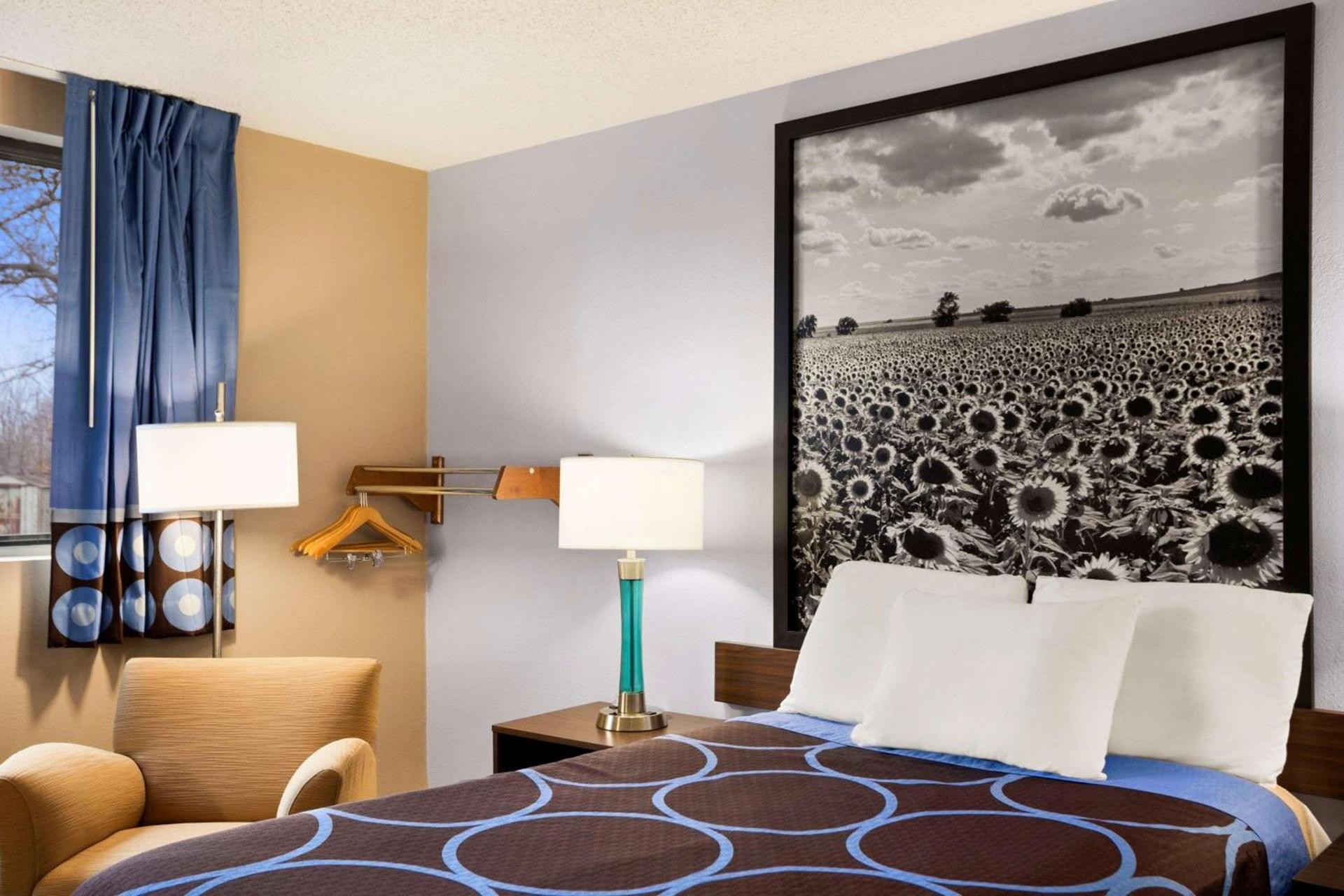 Americas Best Value Inn Pittsburg photo 8