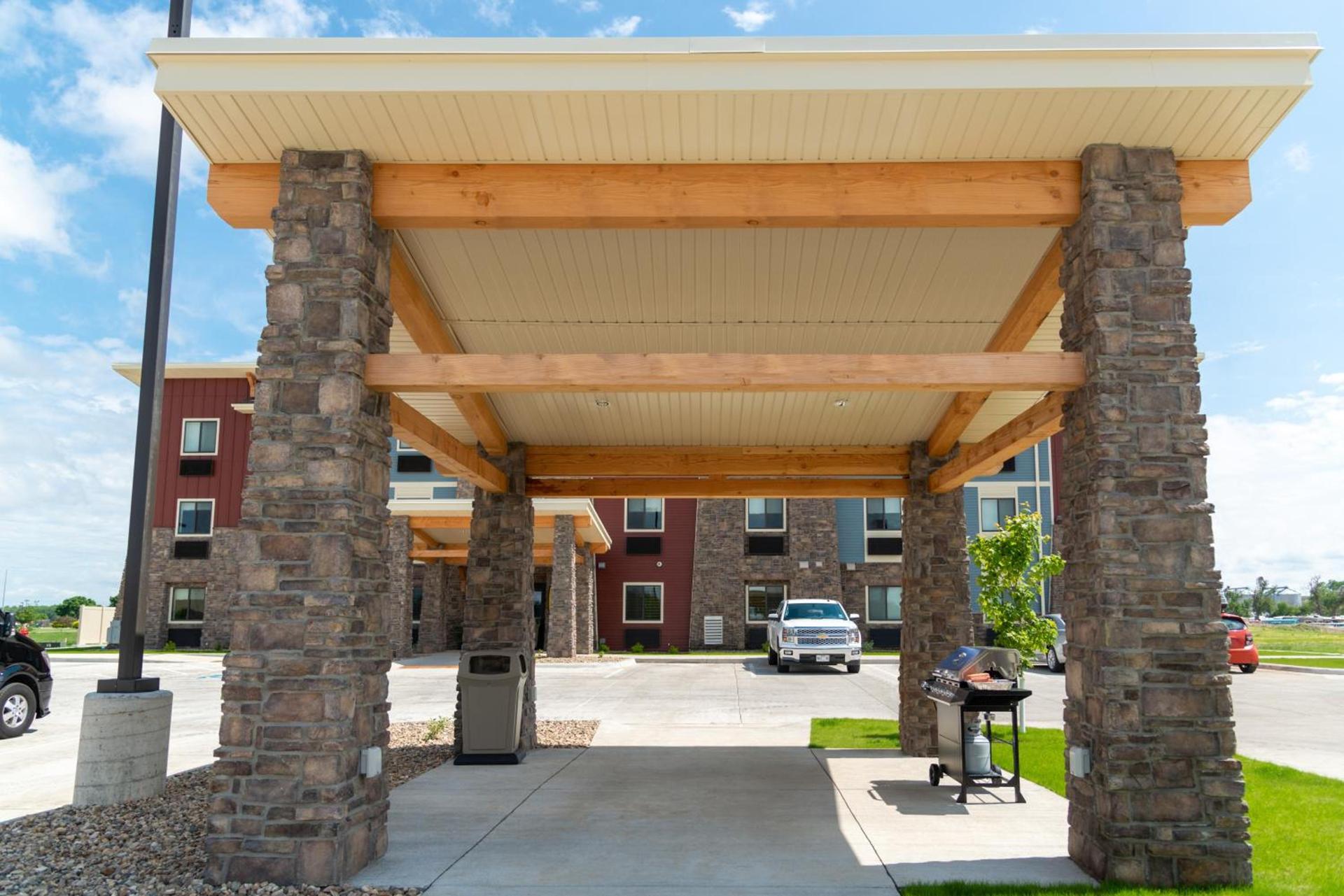 My Place Hotel-Fort Pierre, SD photo 6