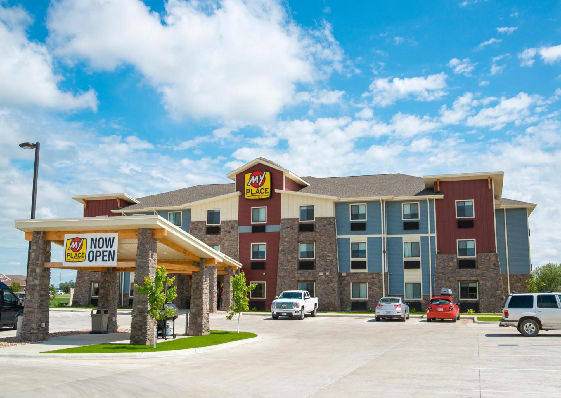 My Place Hotel-Fort Pierre, SD photo 3