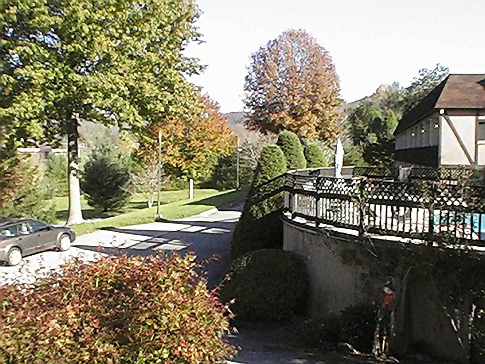 Highland Manor Inn photo 29