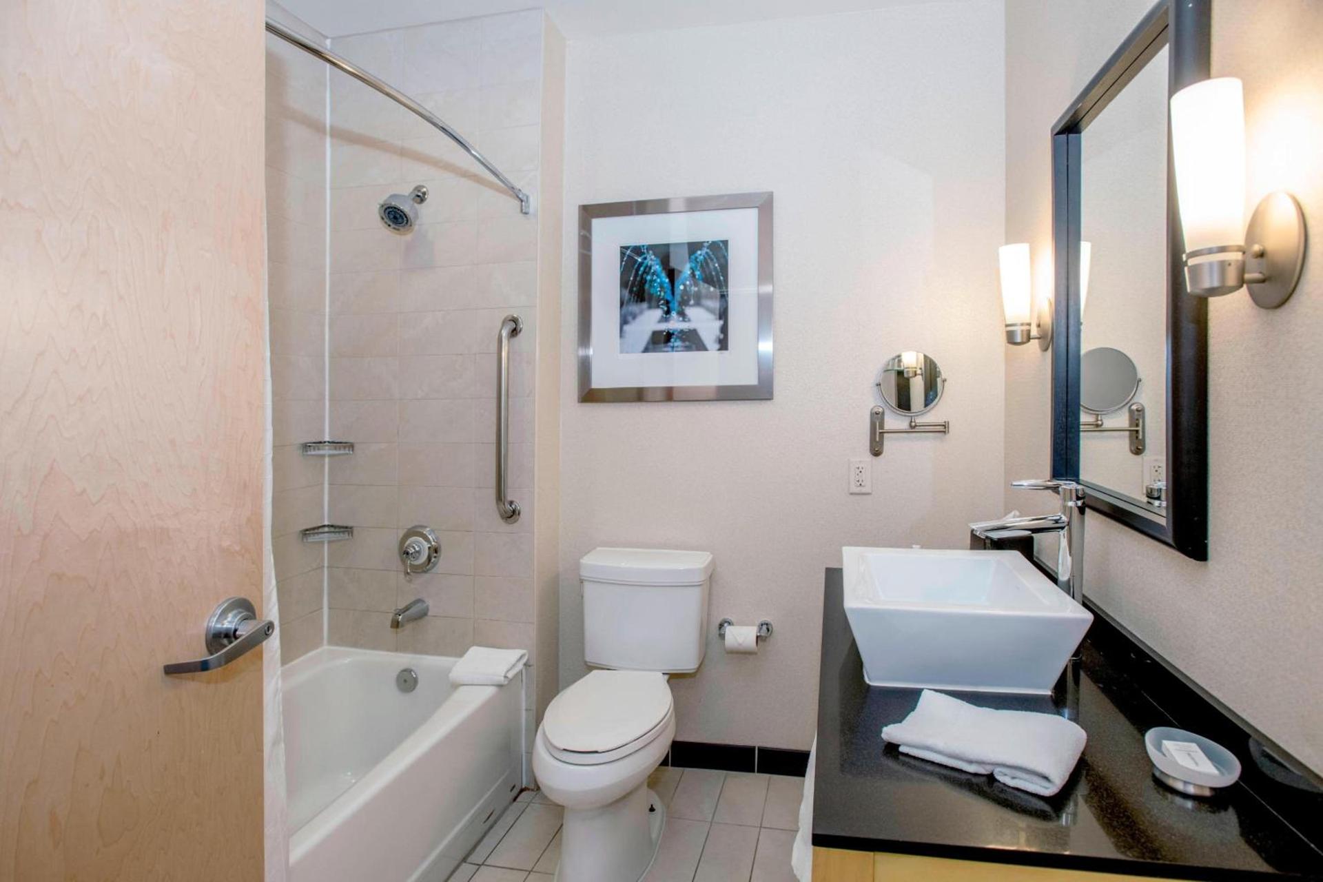 Springhill Suites by Marriott Pueblo Downtown photo 15
