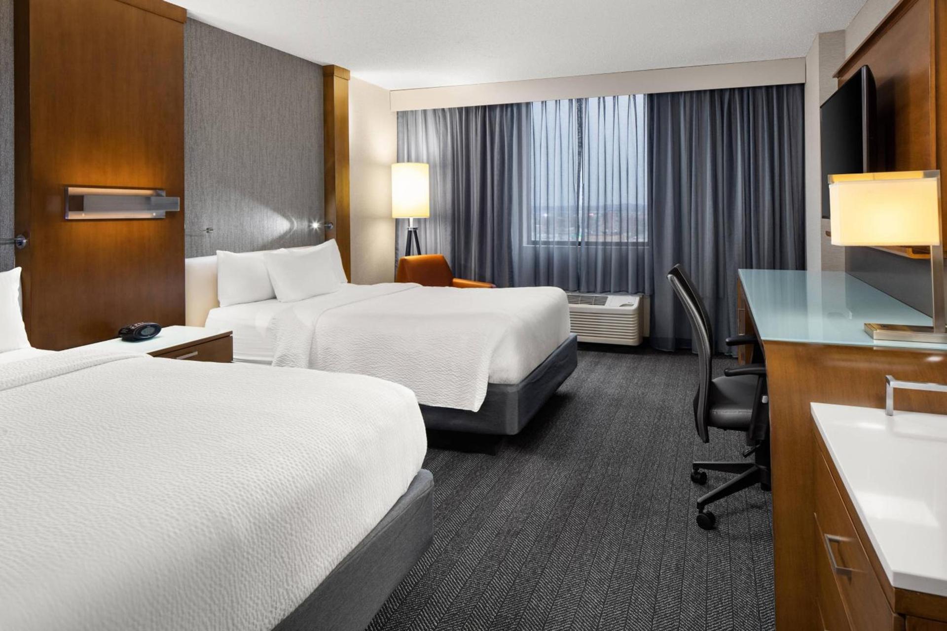 Courtyard by Marriott Minneapolis Downtown photo 13