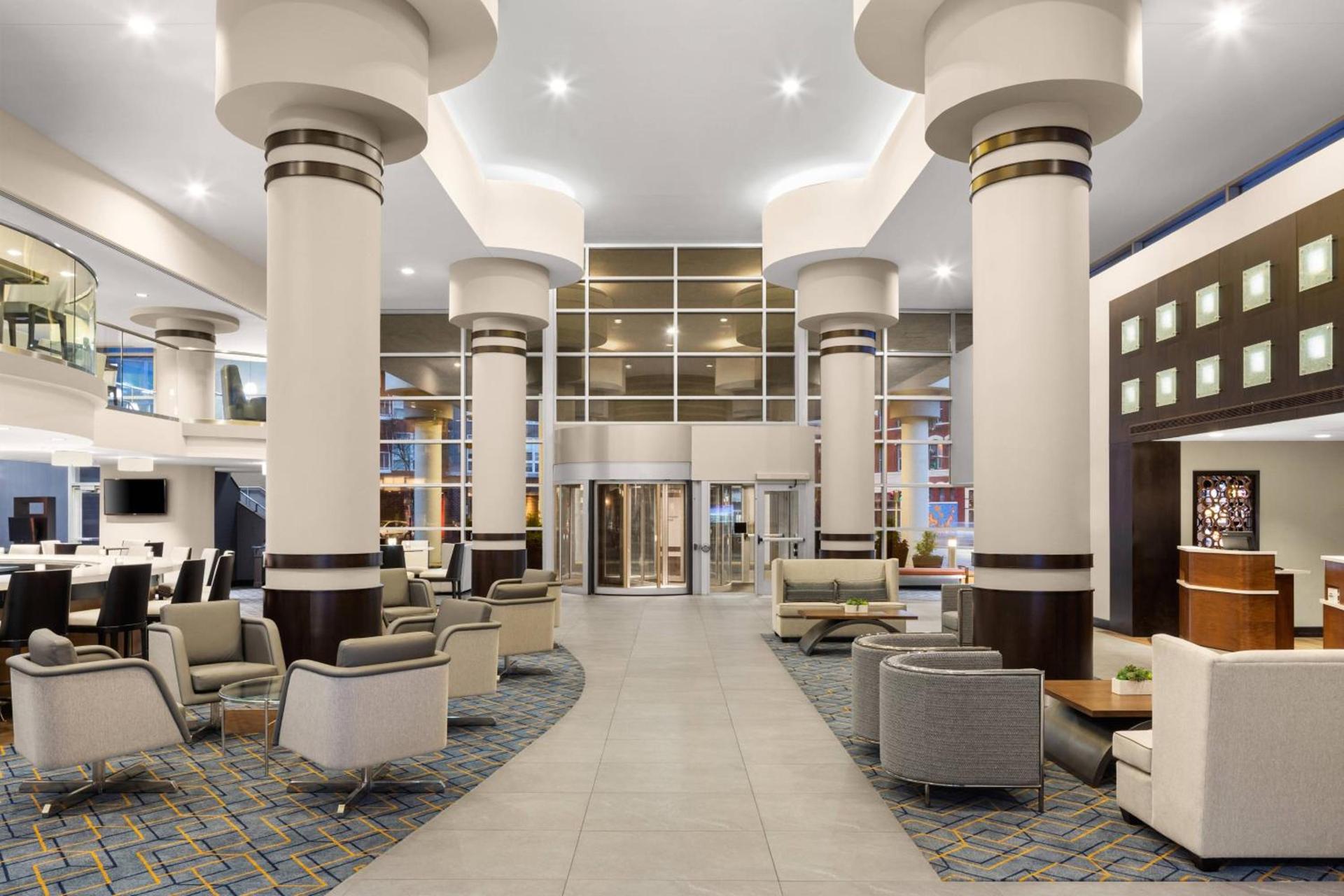 Courtyard by Marriott Minneapolis Downtown photo 2