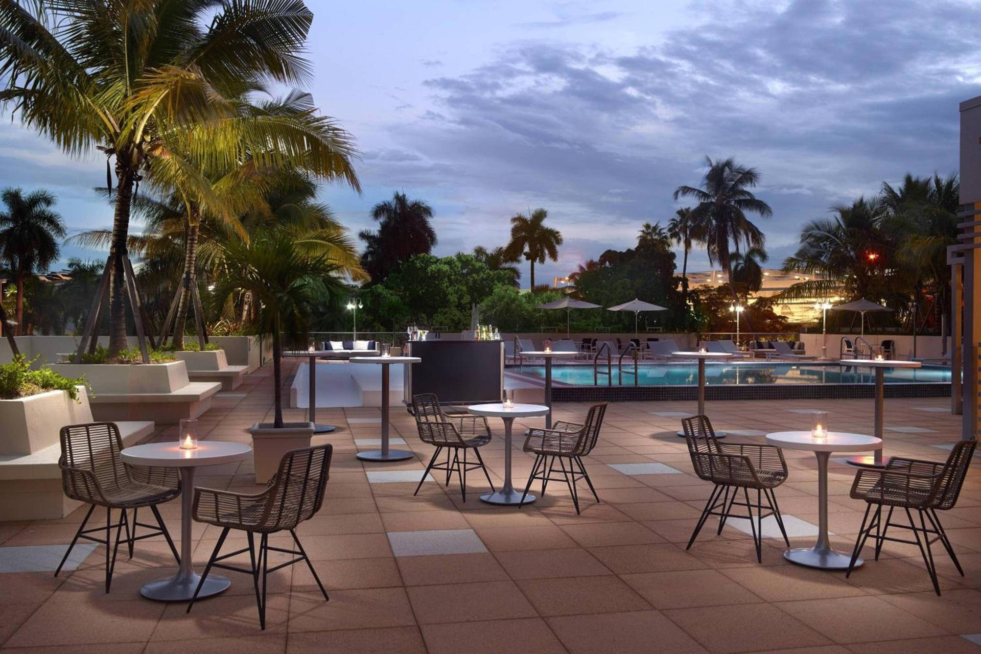 Courtyard Miami Coconut Grove photo 37