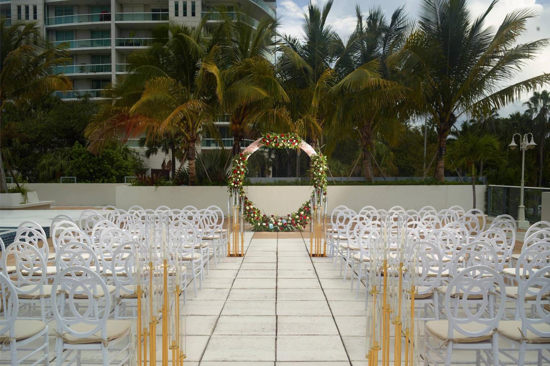 Courtyard Miami Coconut Grove photo 42