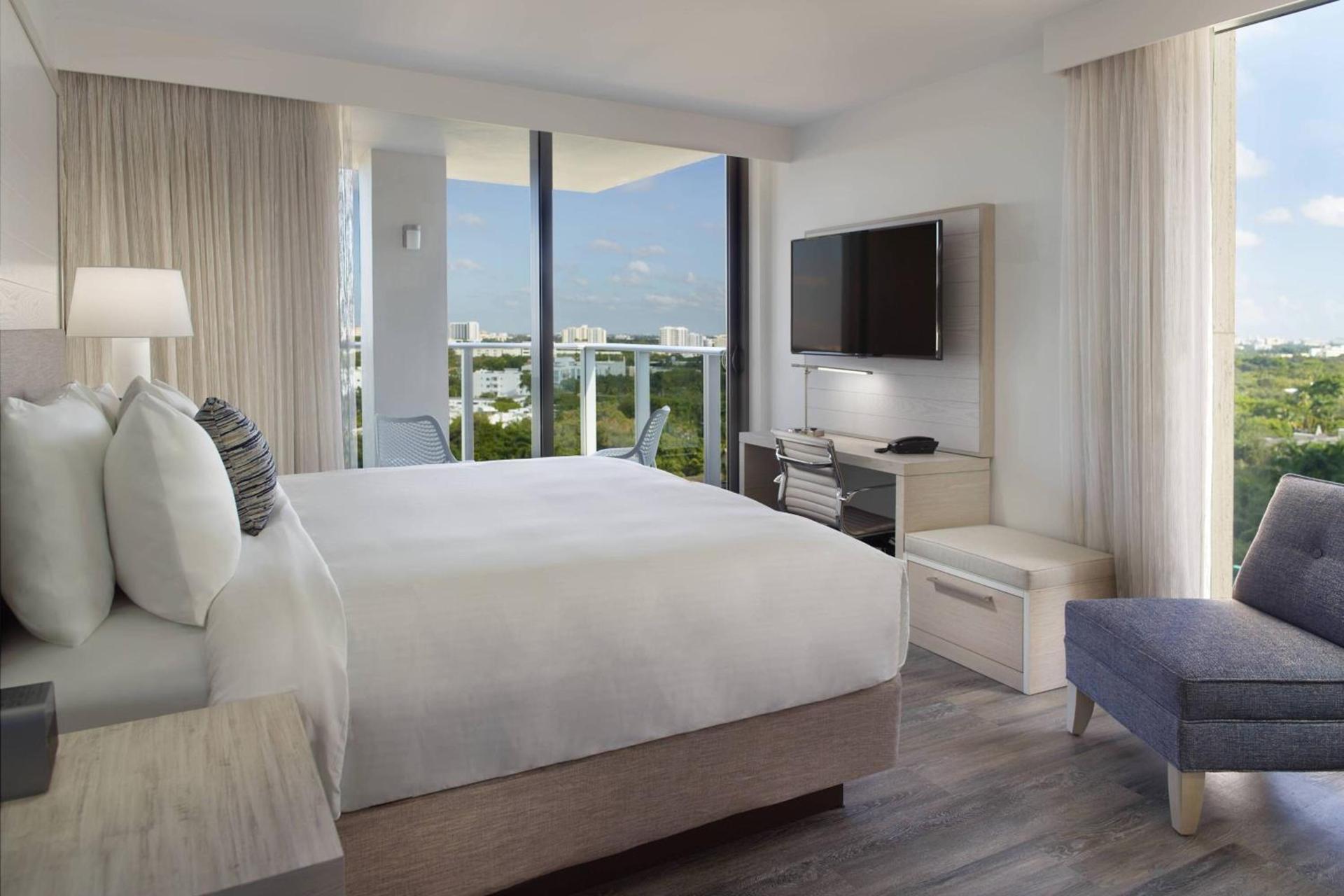 Courtyard Miami Coconut Grove photo 7