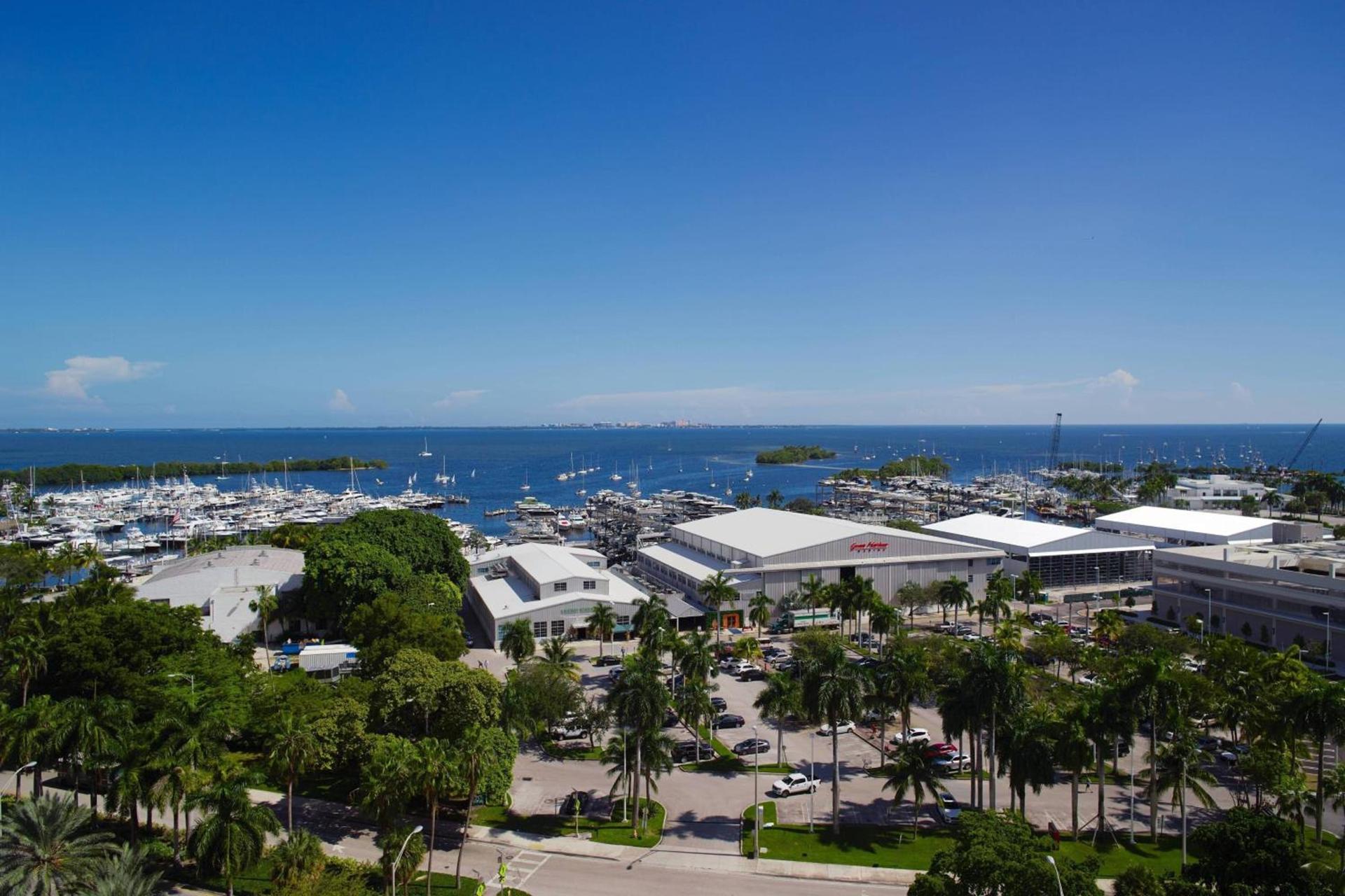 Courtyard Miami Coconut Grove photo 5