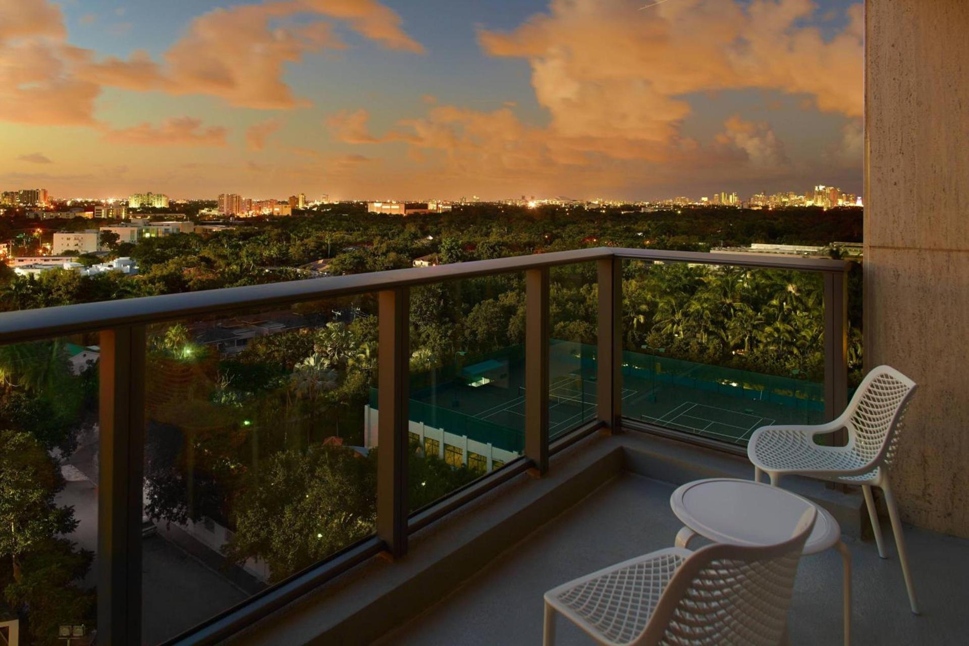 Courtyard Miami Coconut Grove photo 9