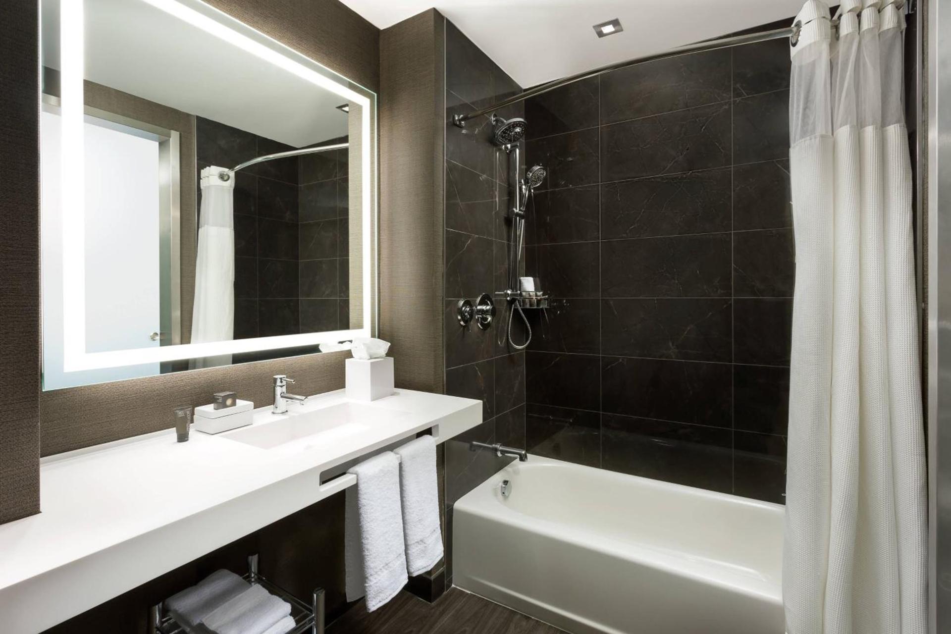 AC Hotel by Marriott New York Times Square photo 25