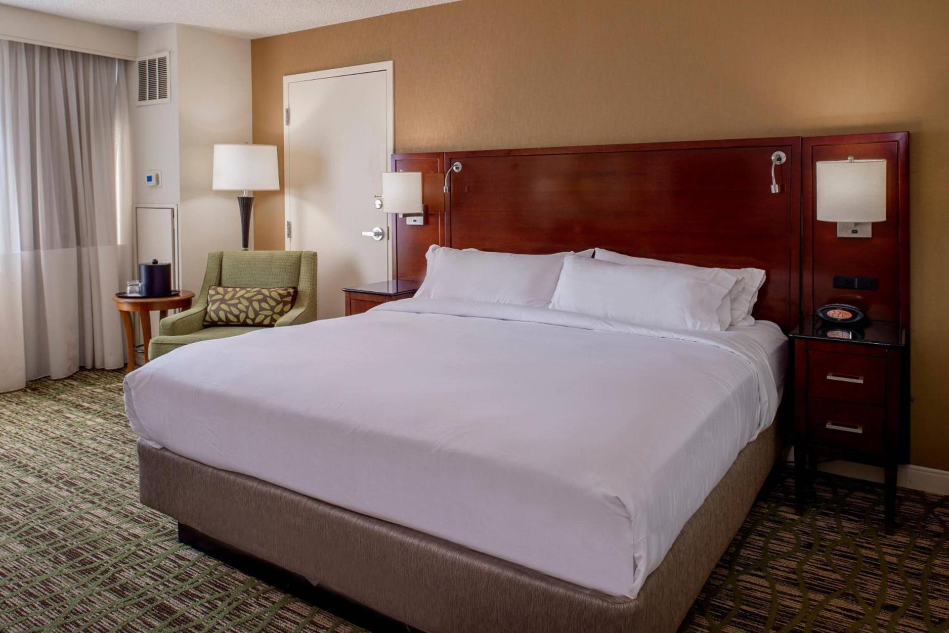 Marriott St. Louis West photo 8