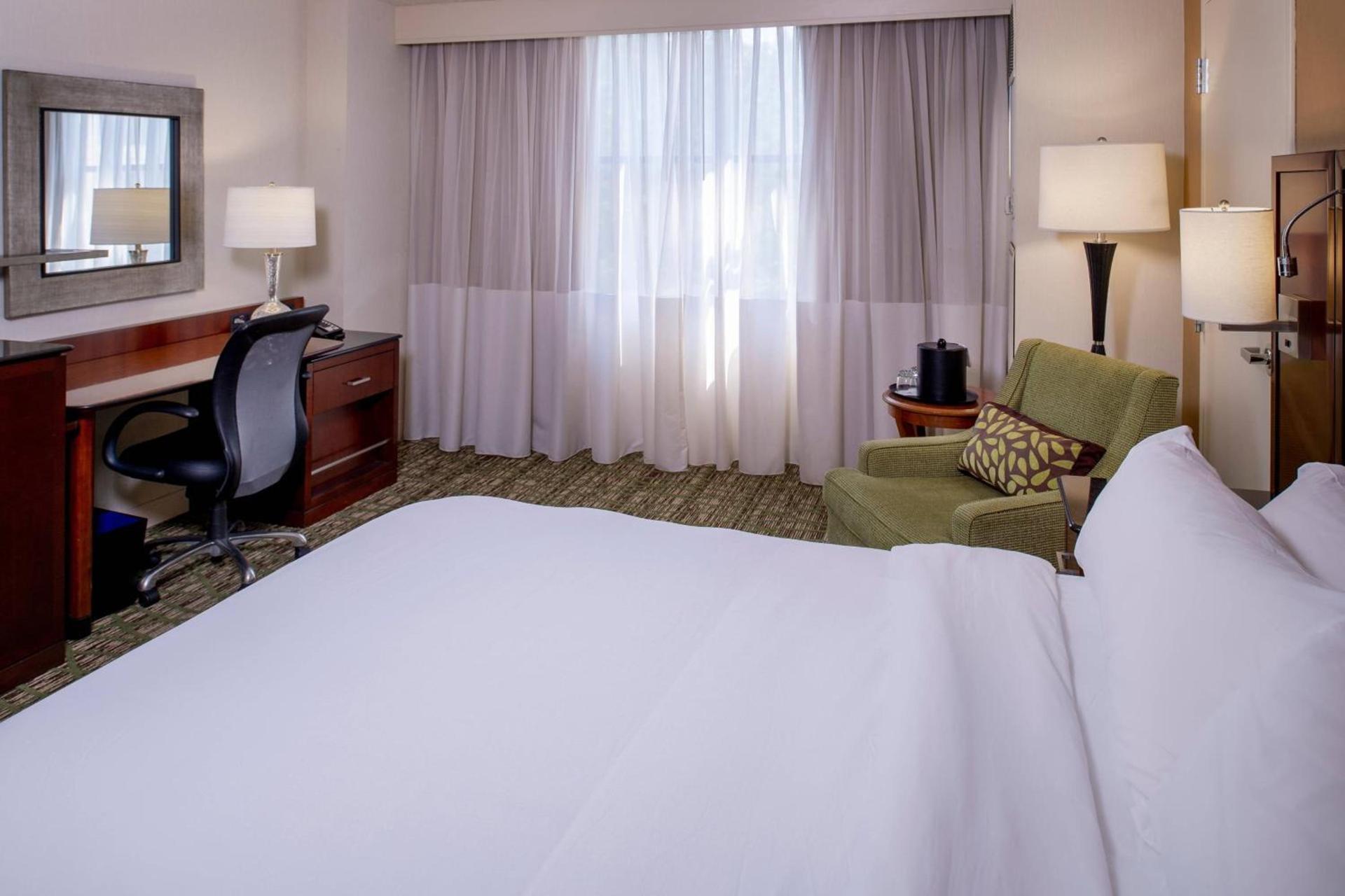 Marriott St. Louis West photo 12