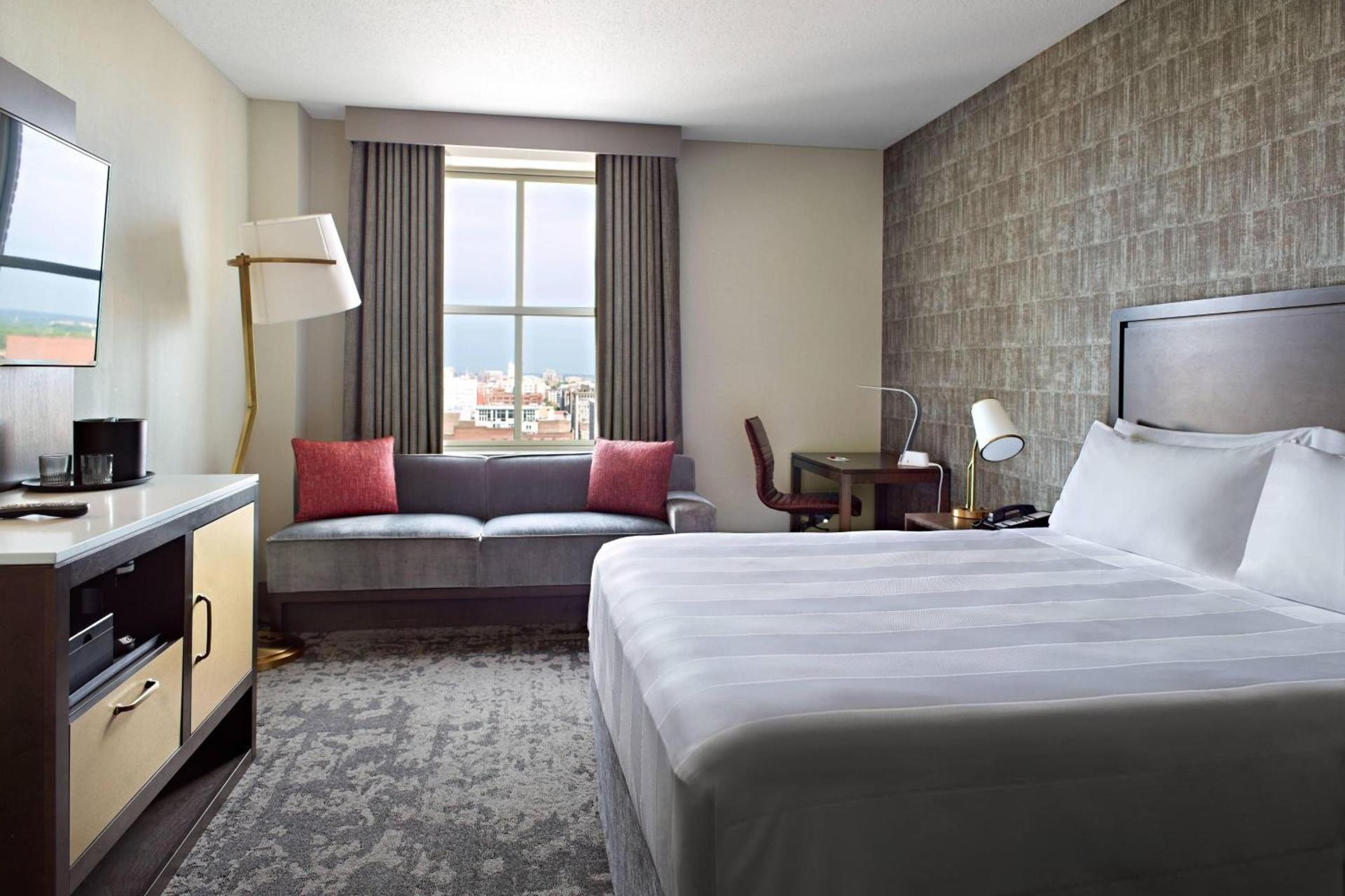 Marriott St. Louis Grand photo 8