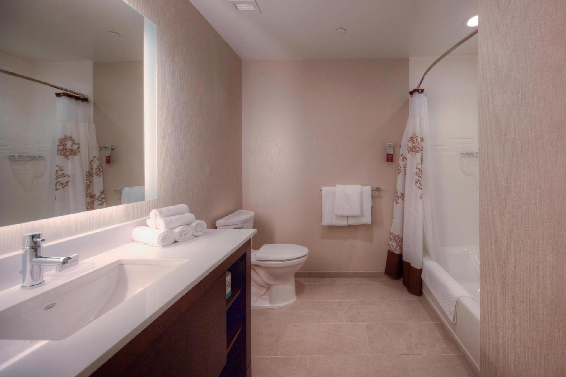 Residence Inn by Marriott Raleigh Downtown photo 30