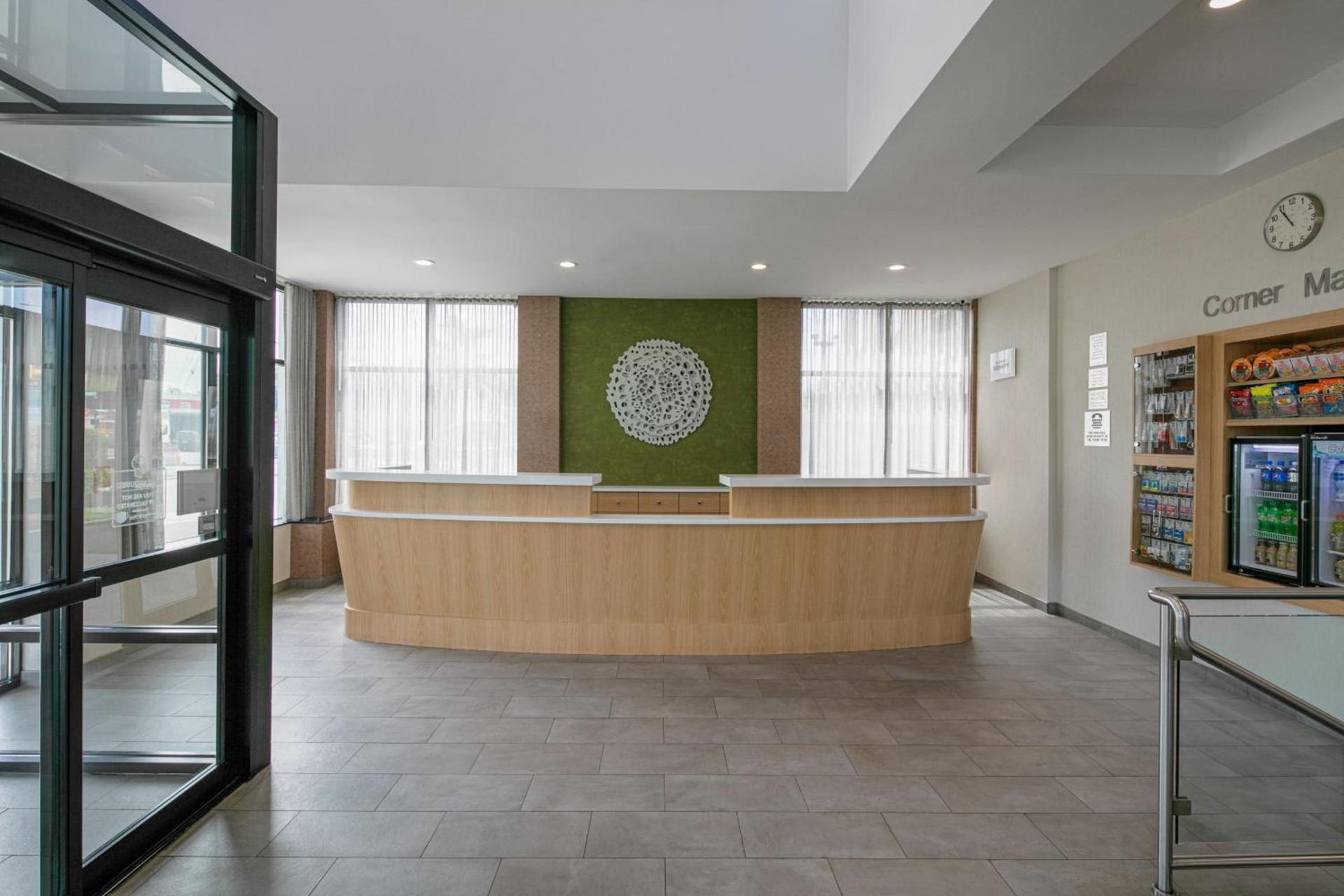 Fairfield Inn by Marriott JFK Airport photo 9