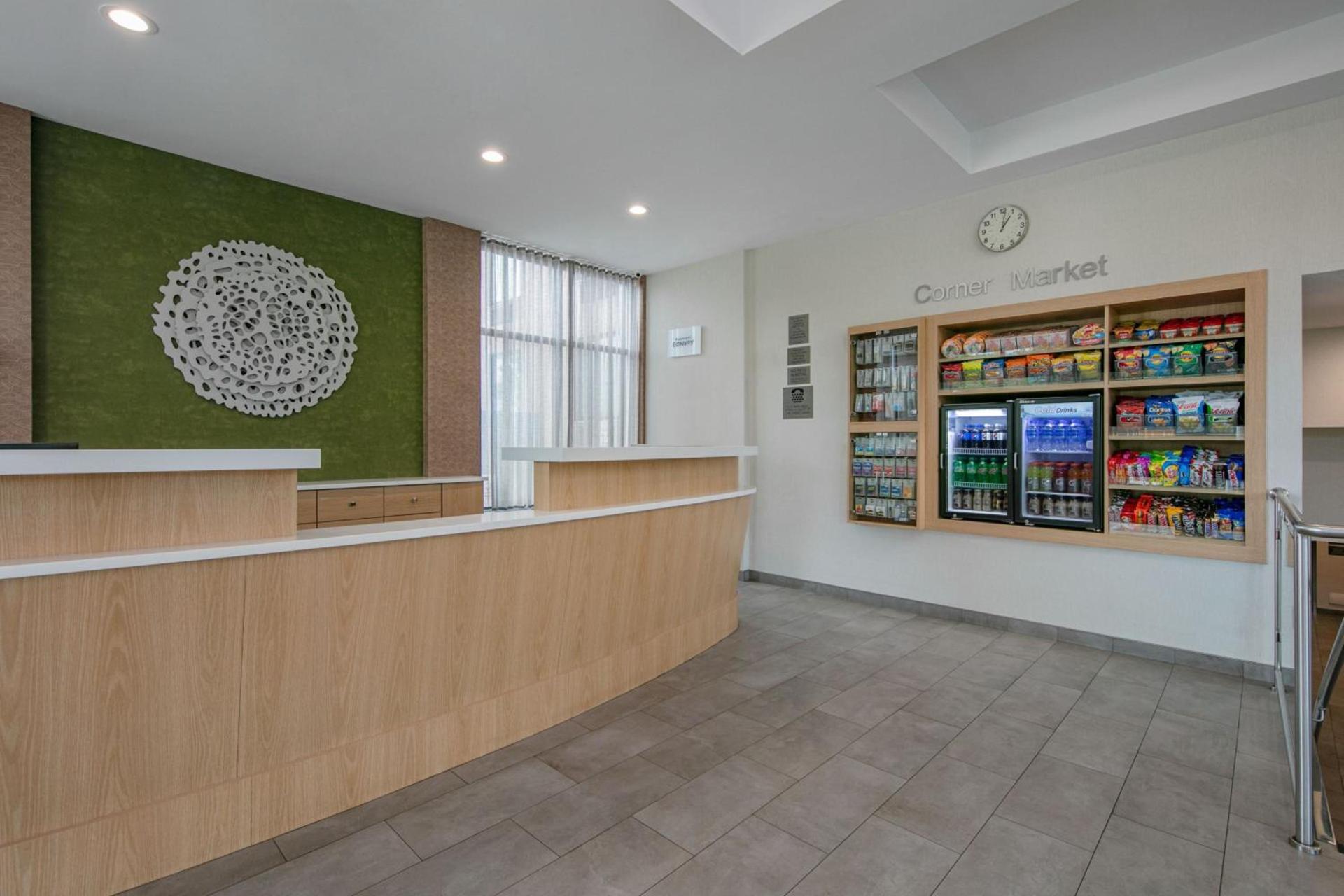 Fairfield Inn by Marriott JFK Airport photo 12