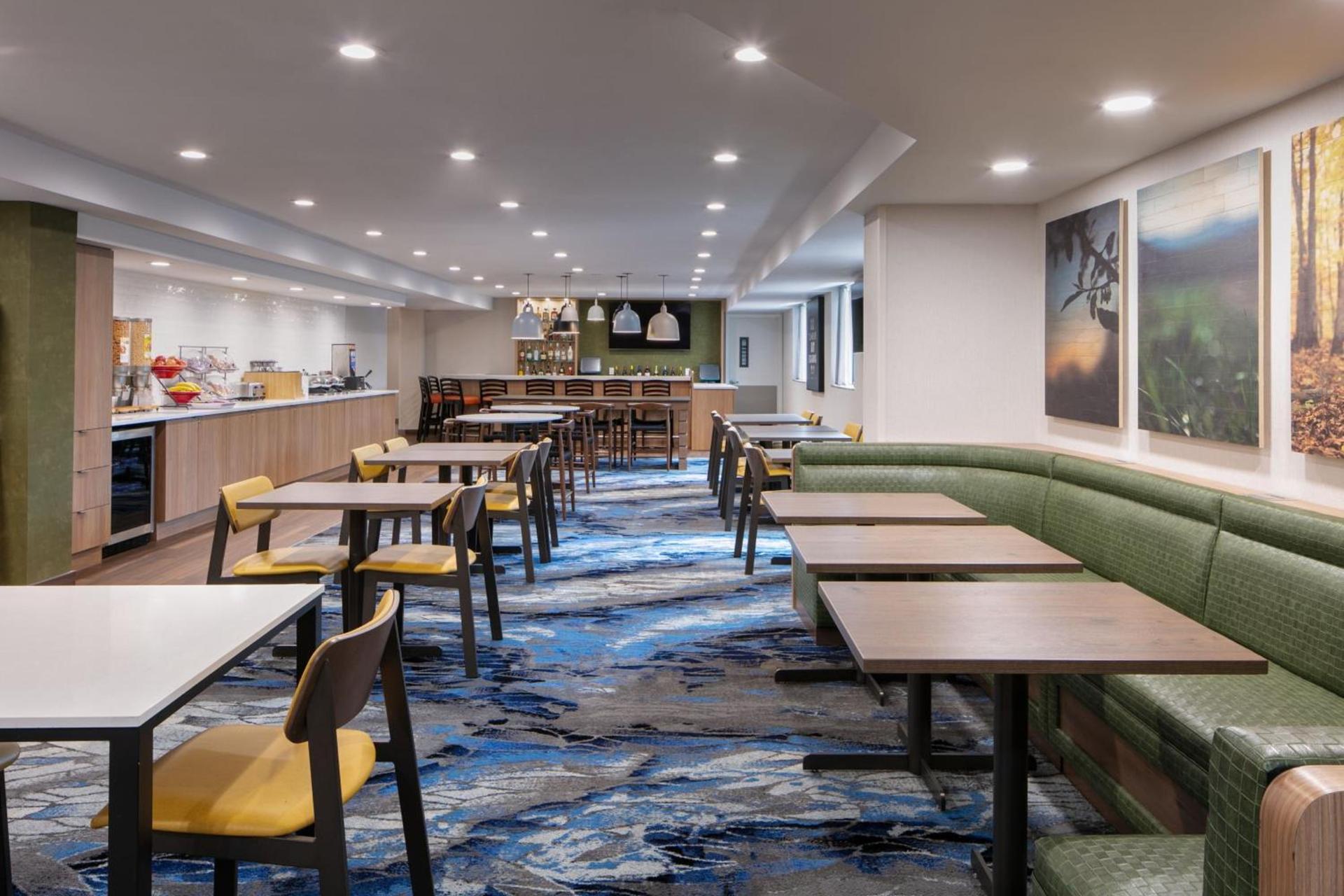 Fairfield Inn by Marriott JFK Airport photo 25