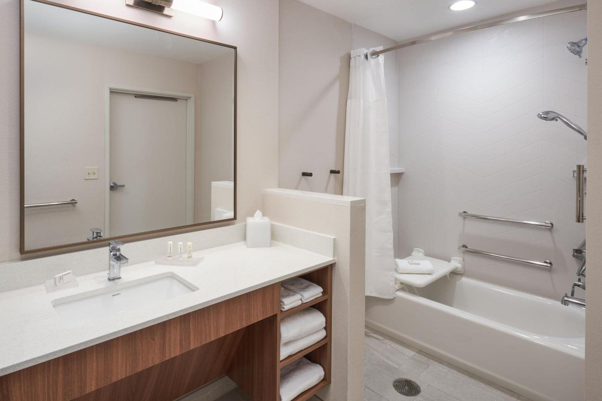 Fairfield by Marriott Inn & Suites West Palm Beach photo 14