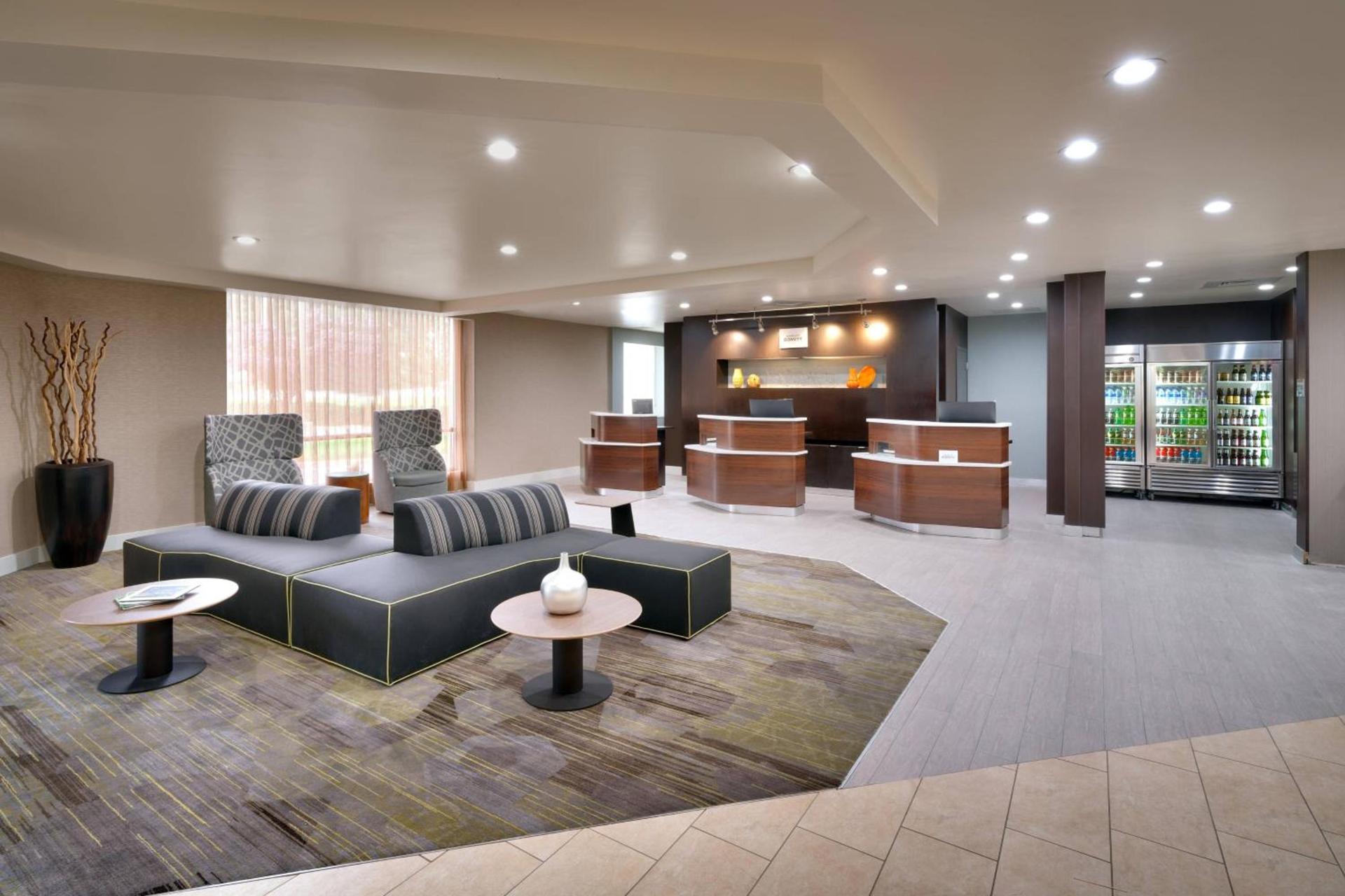 Courtyard by Marriott Charlotte Airport LoSo photo 4