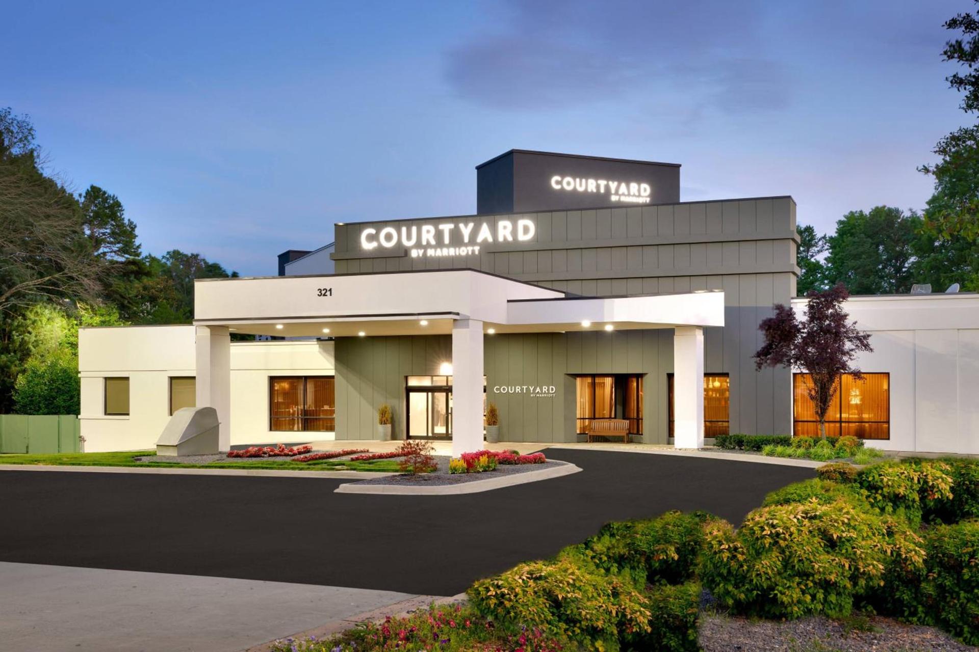Courtyard by Marriott Charlotte Airport LoSo photo 1