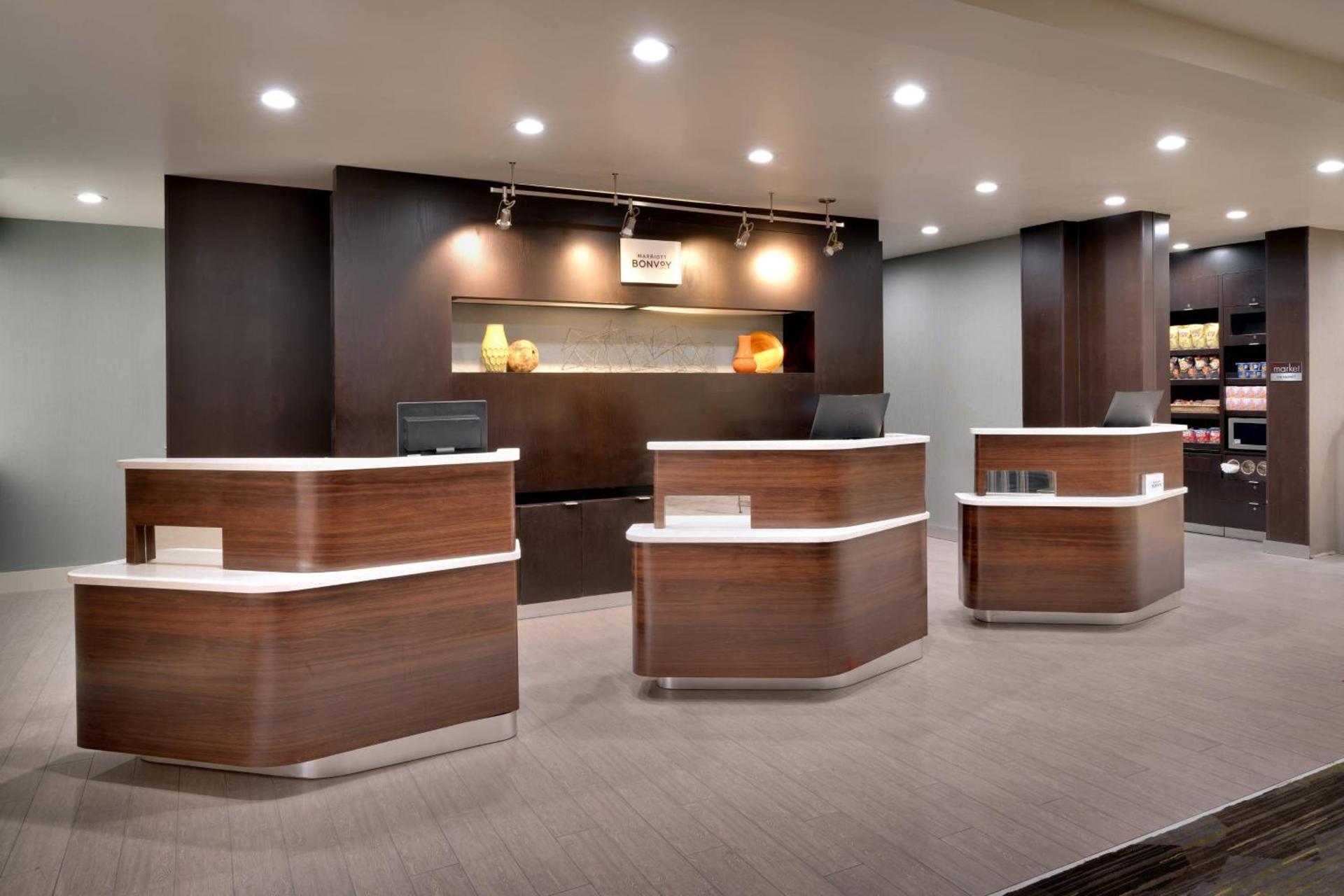 Courtyard by Marriott Charlotte Airport LoSo photo 3