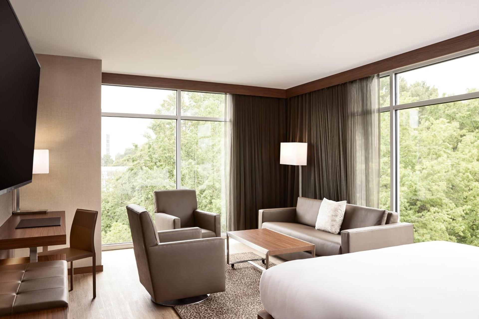 AC Hotel by Marriott Atlanta Perimeter photo 12