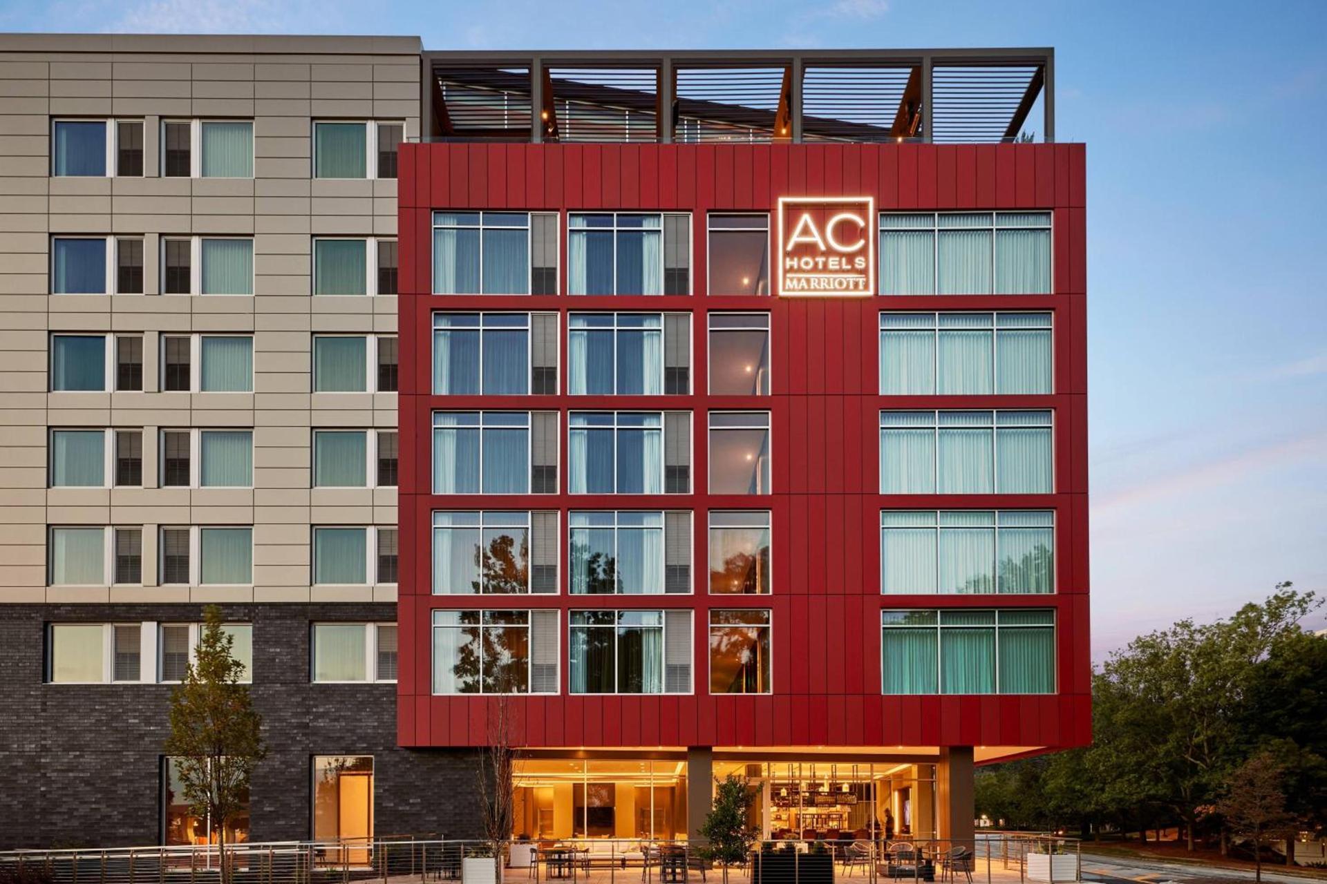 AC Hotel by Marriott Atlanta Perimeter photo 2