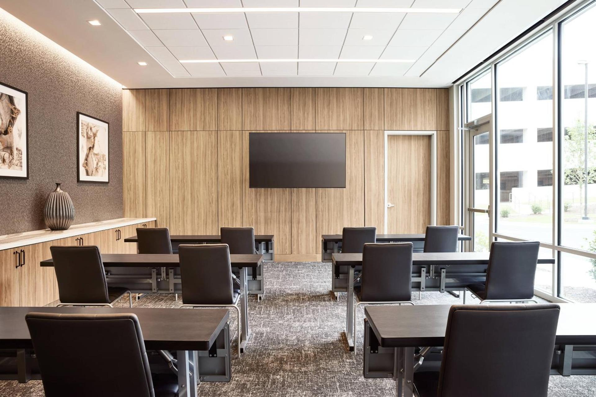 AC Hotel by Marriott Atlanta Perimeter photo 47