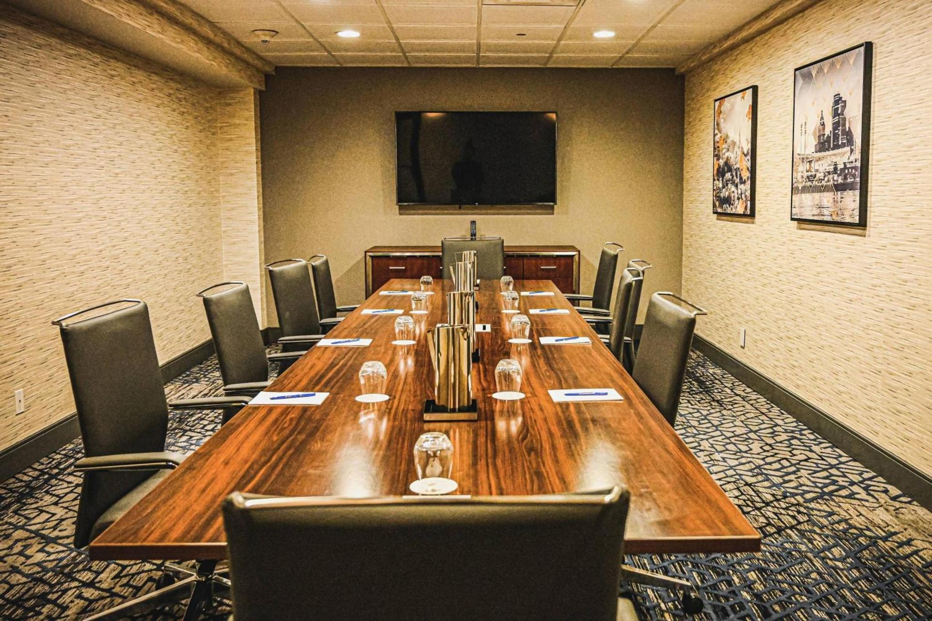 Delta Hotels by Marriott Cincinnati Sharonville photo 37