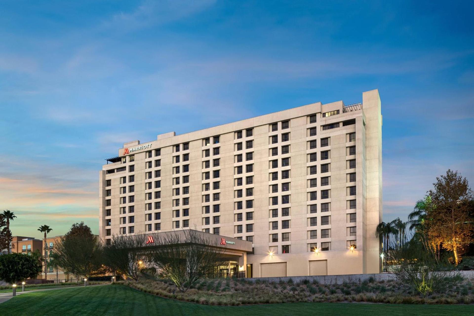 Marriott Riverside at the Convention Center photo 5