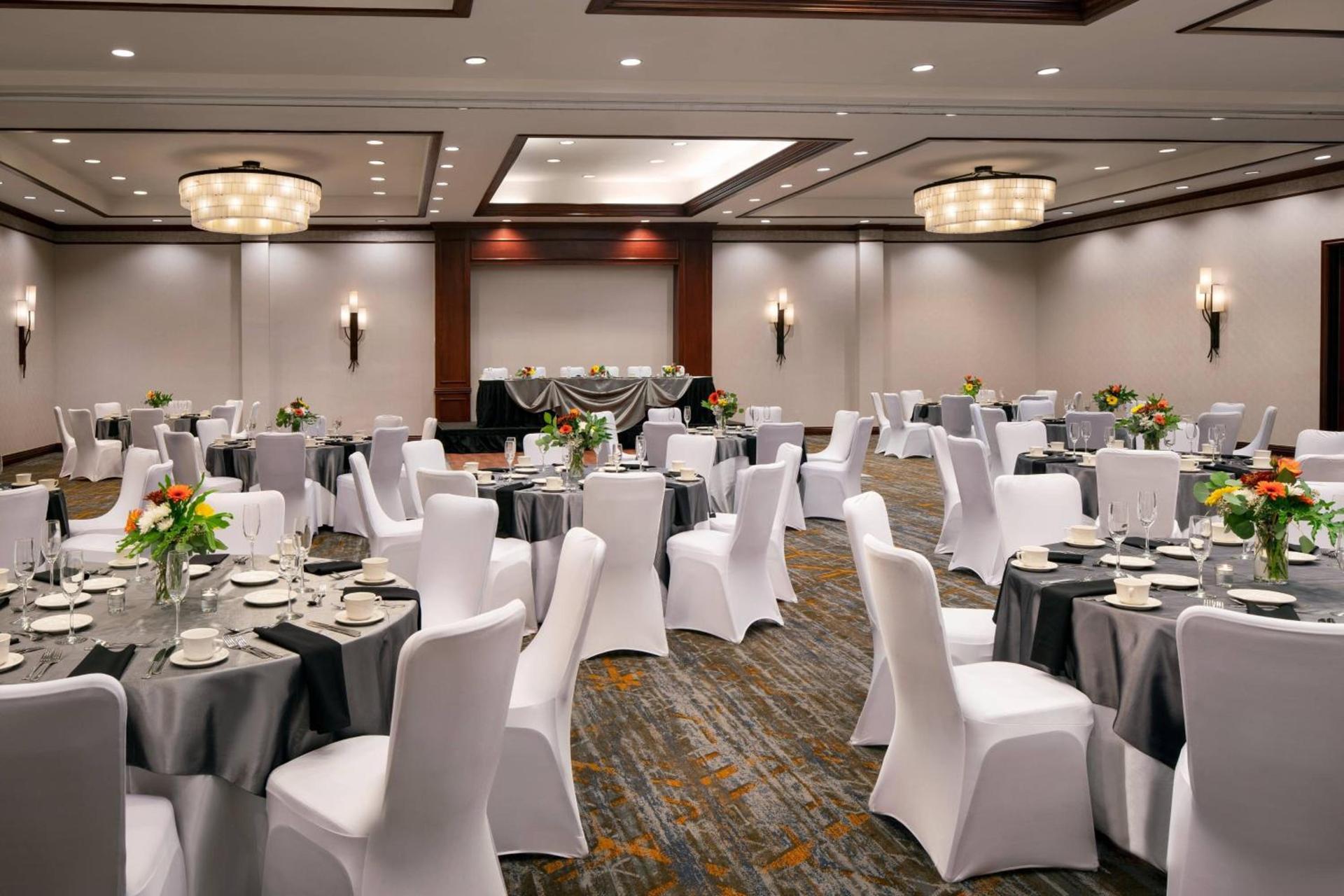 Marriott Riverside at the Convention Center photo 47